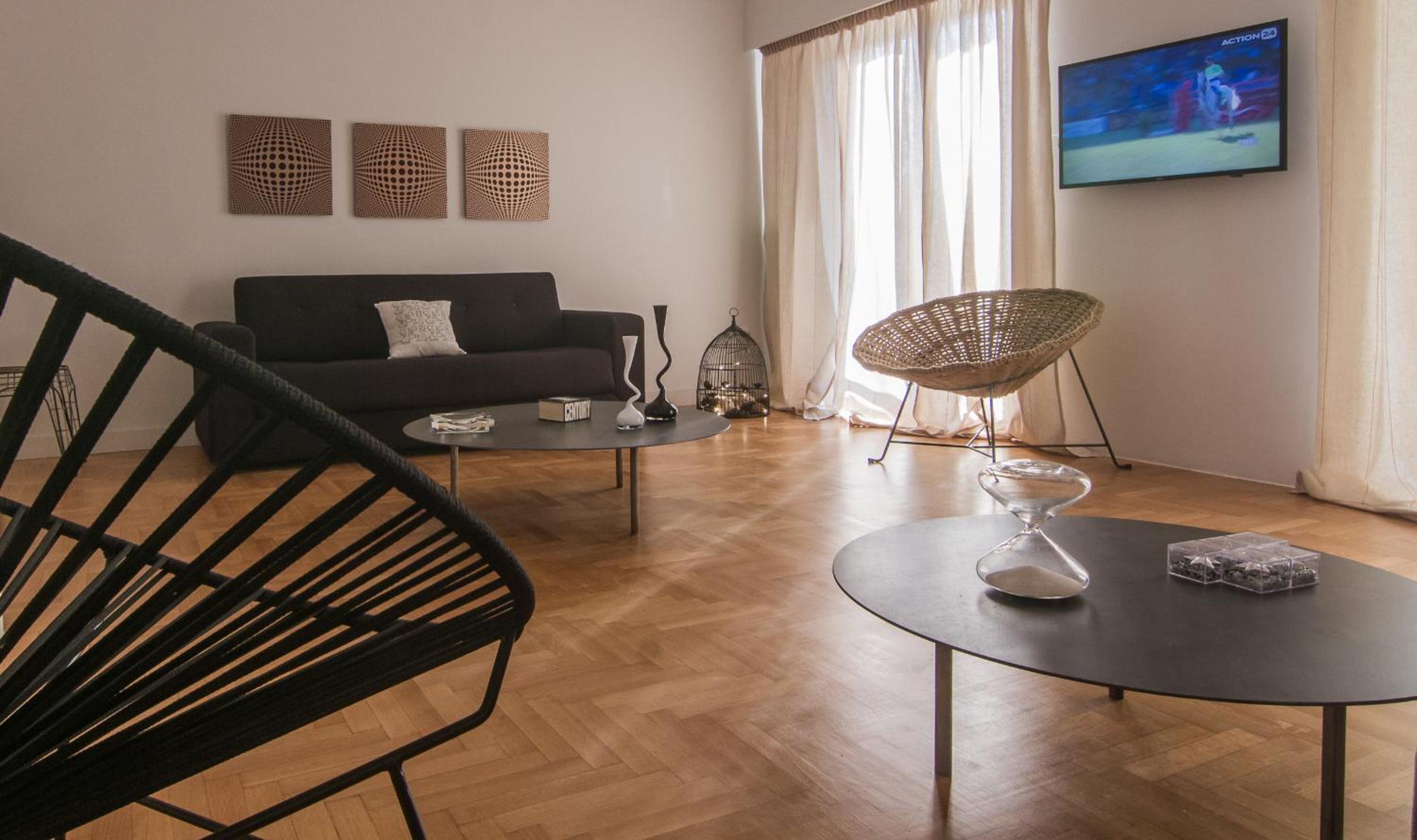 Deluxe Apartment