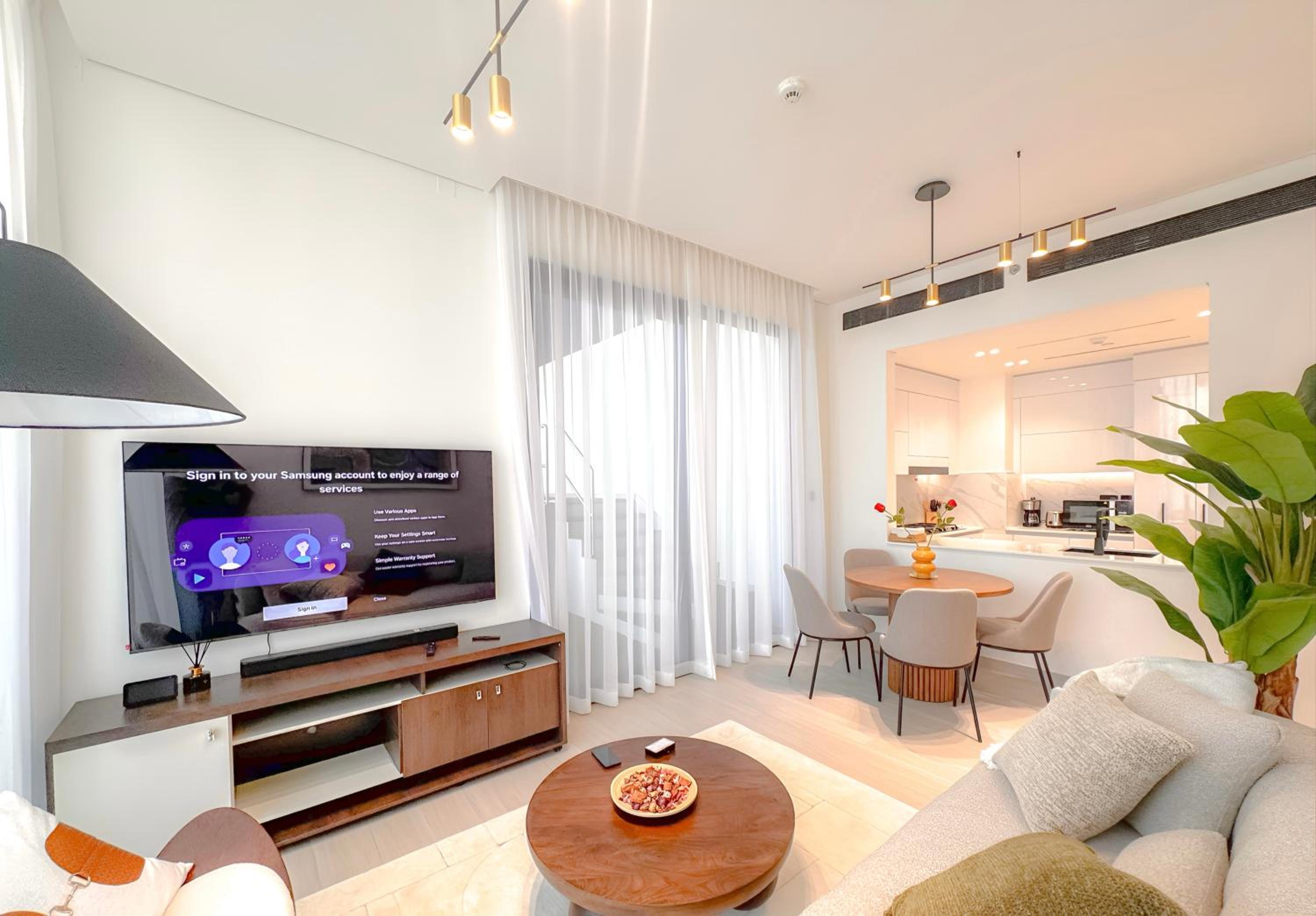 Two-Bedroom Apartment with Balcony and Terrace photo 3