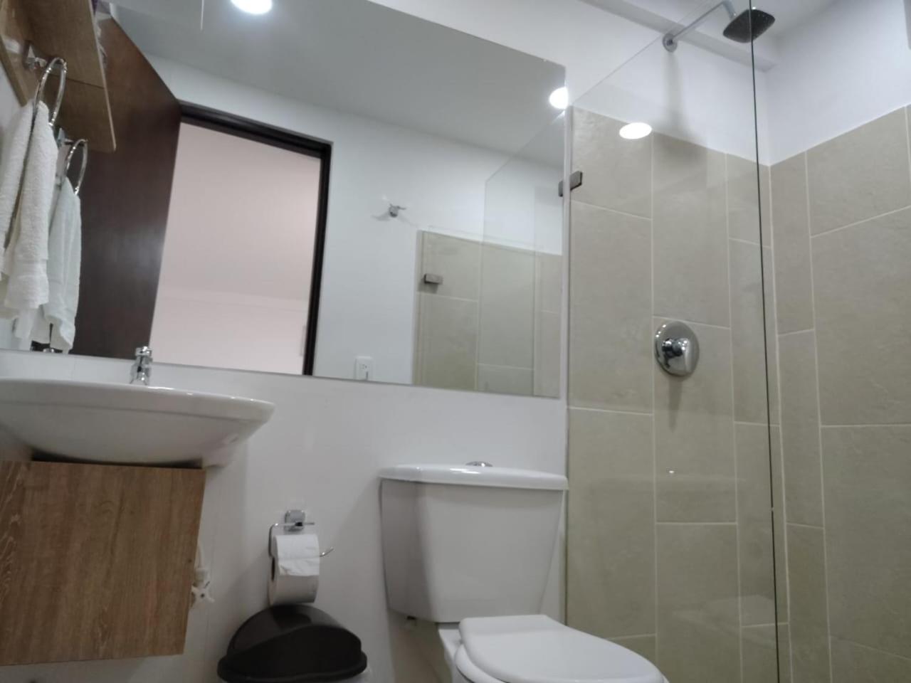 Twin Room with Private Bathroom photo 3