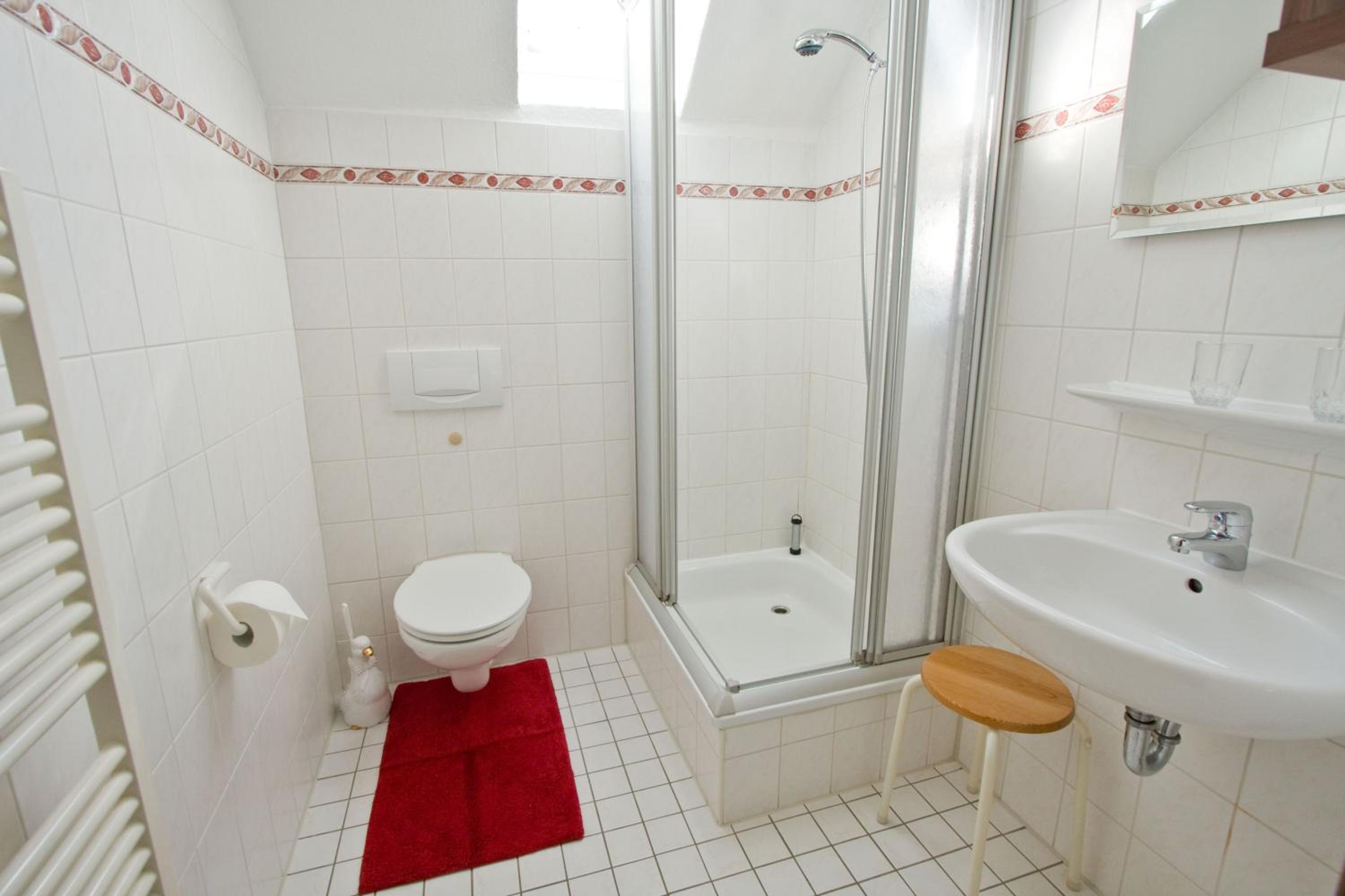 Studio Apartment - Photo 8