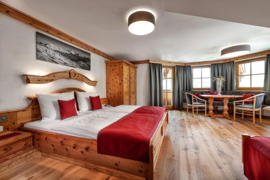 Deluxe Family Suite