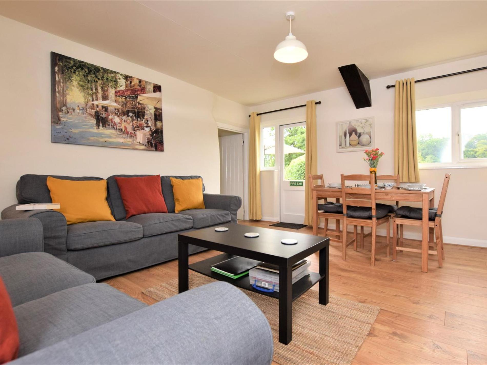 Two-Bedroom House photo 2