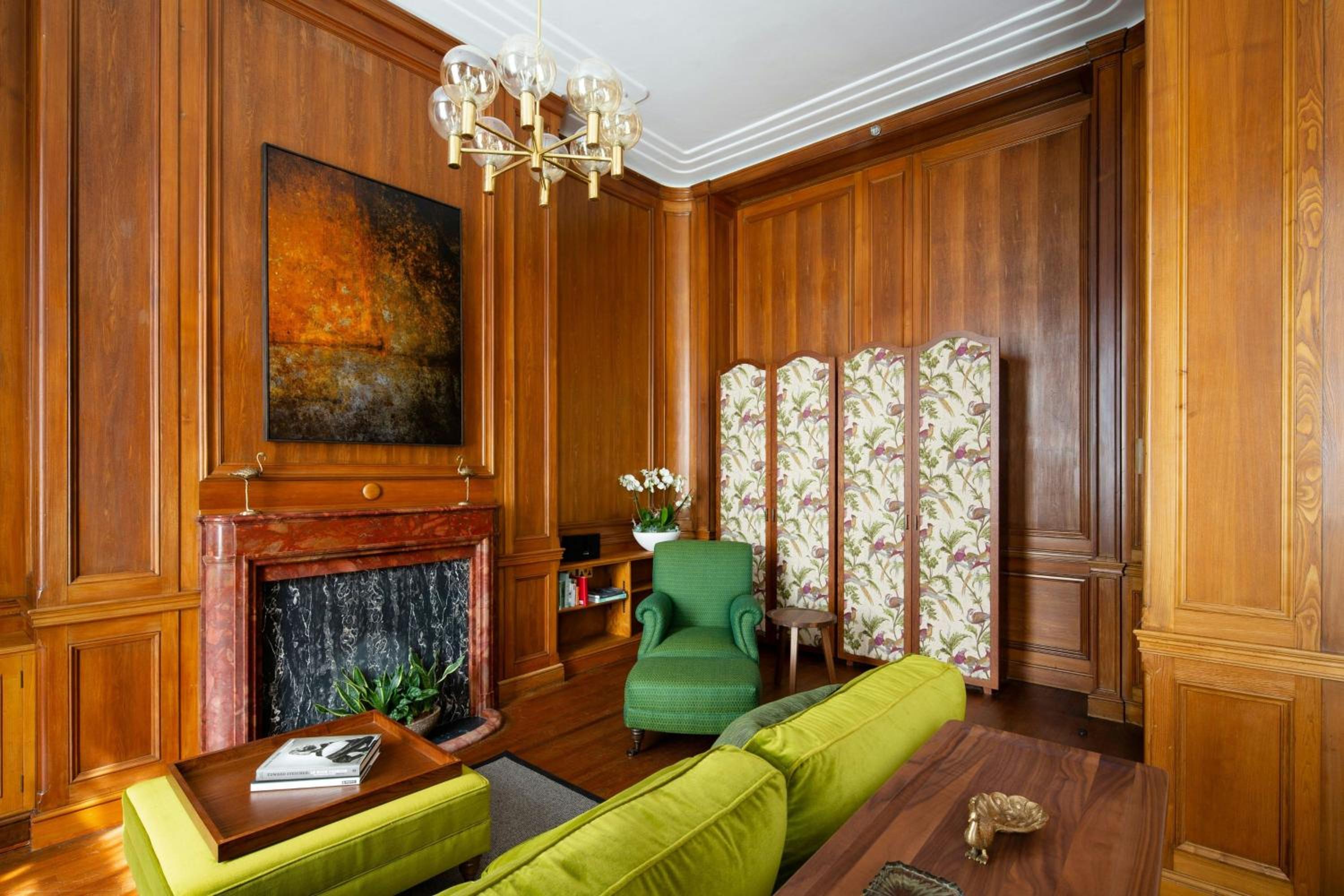 Family King Suite with City View photo 2
