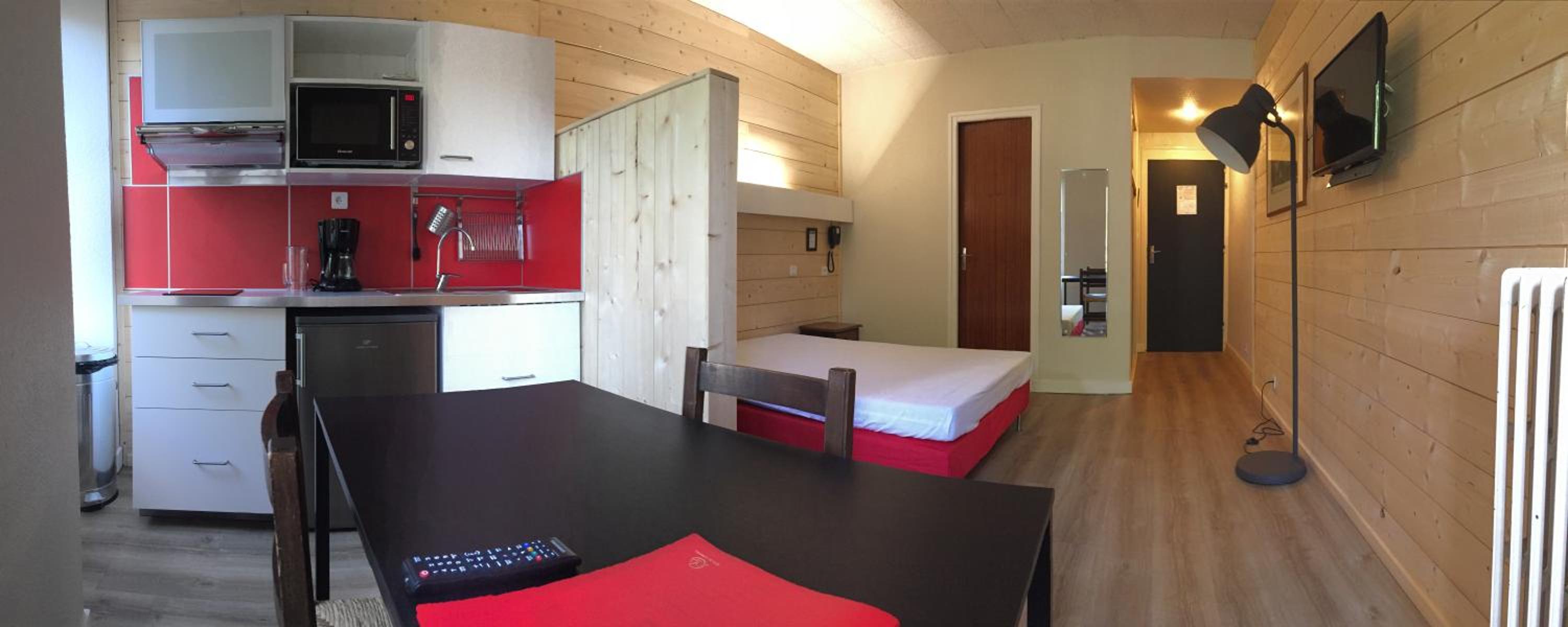 Studio Apartment photo 2