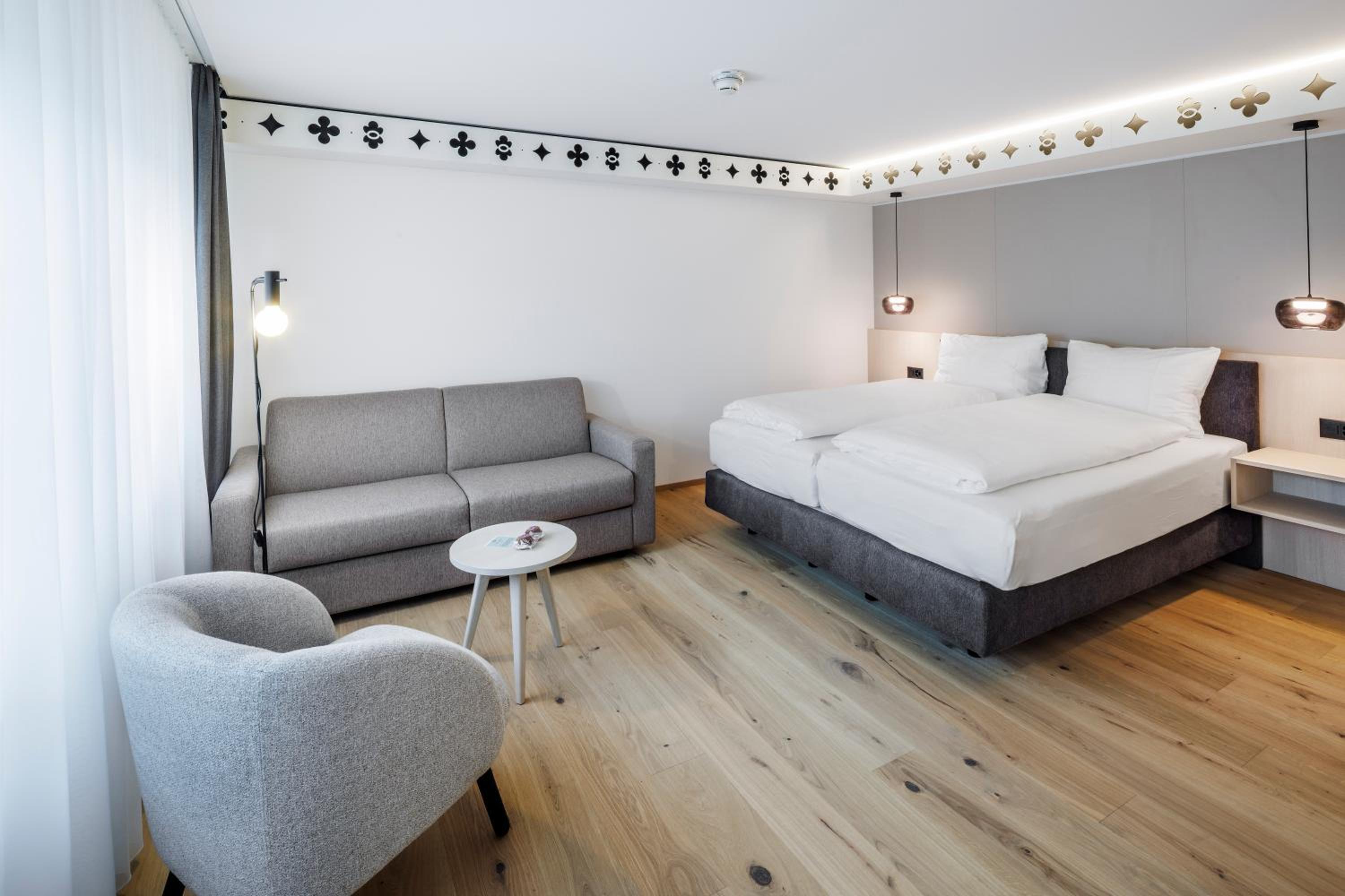 Deluxe Junior Suite photo 1