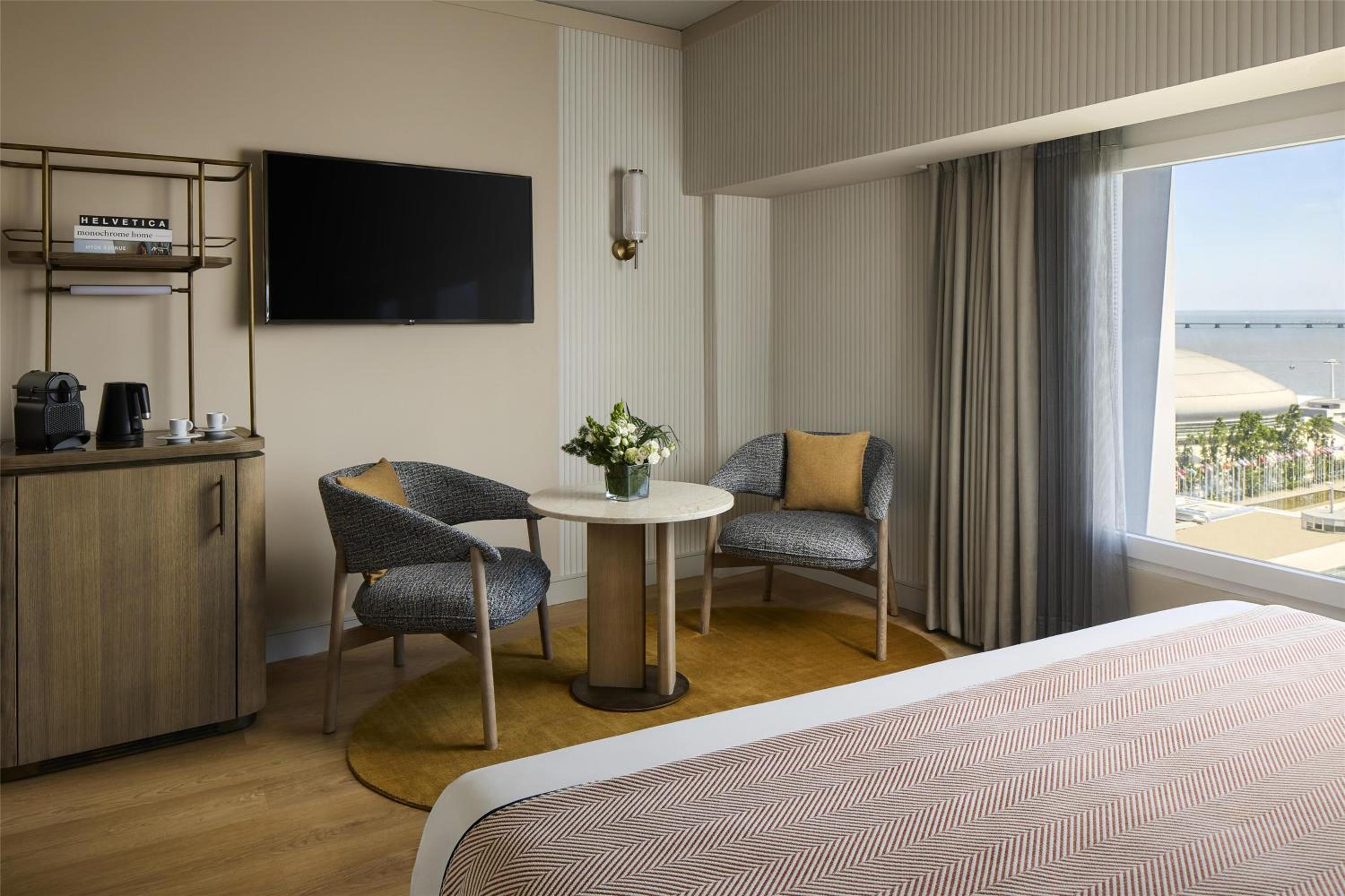 Deluxe Double Room with View - Photo 3