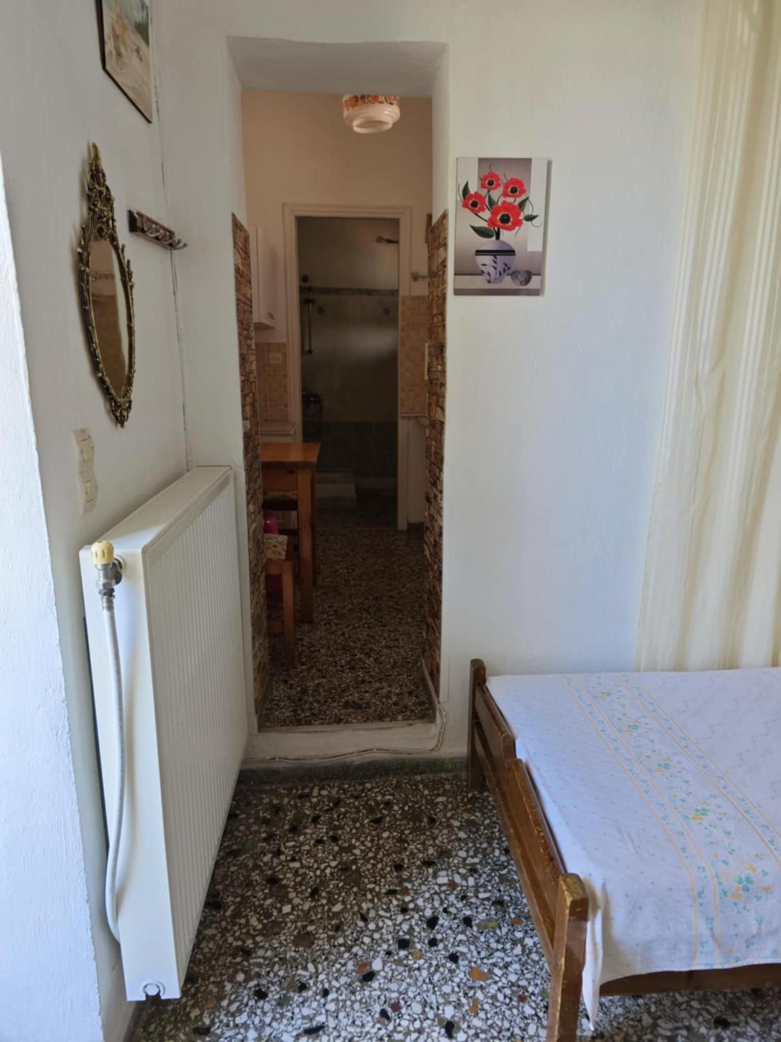Budget Double Room photo 3