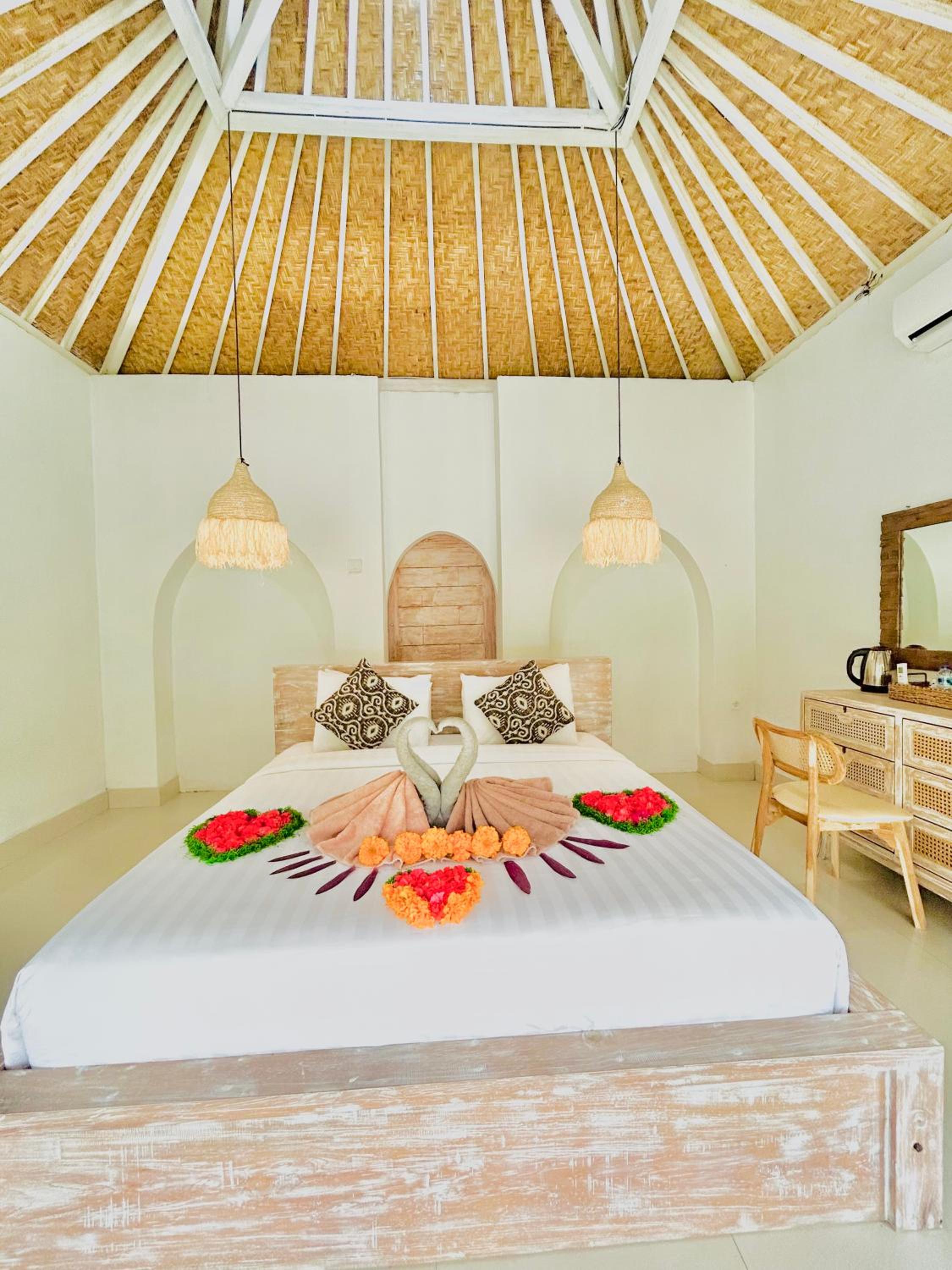 Deluxe King Room - Photo 3