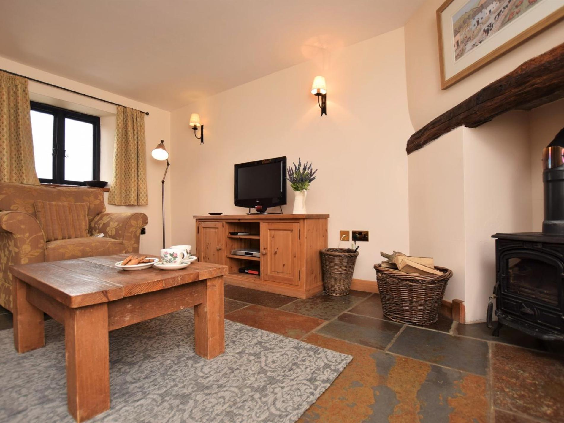 Two-Bedroom House photo 3