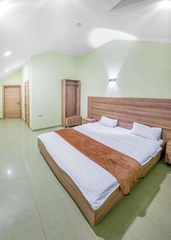 Deluxe Suite with Spa Bath