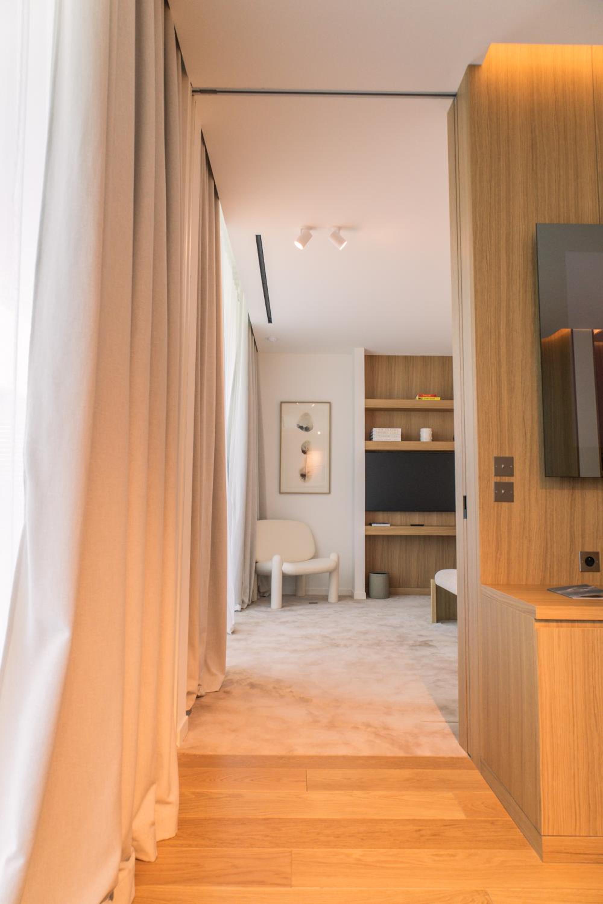 Privilege Junior Suite with terrace-New Building - Photo 7