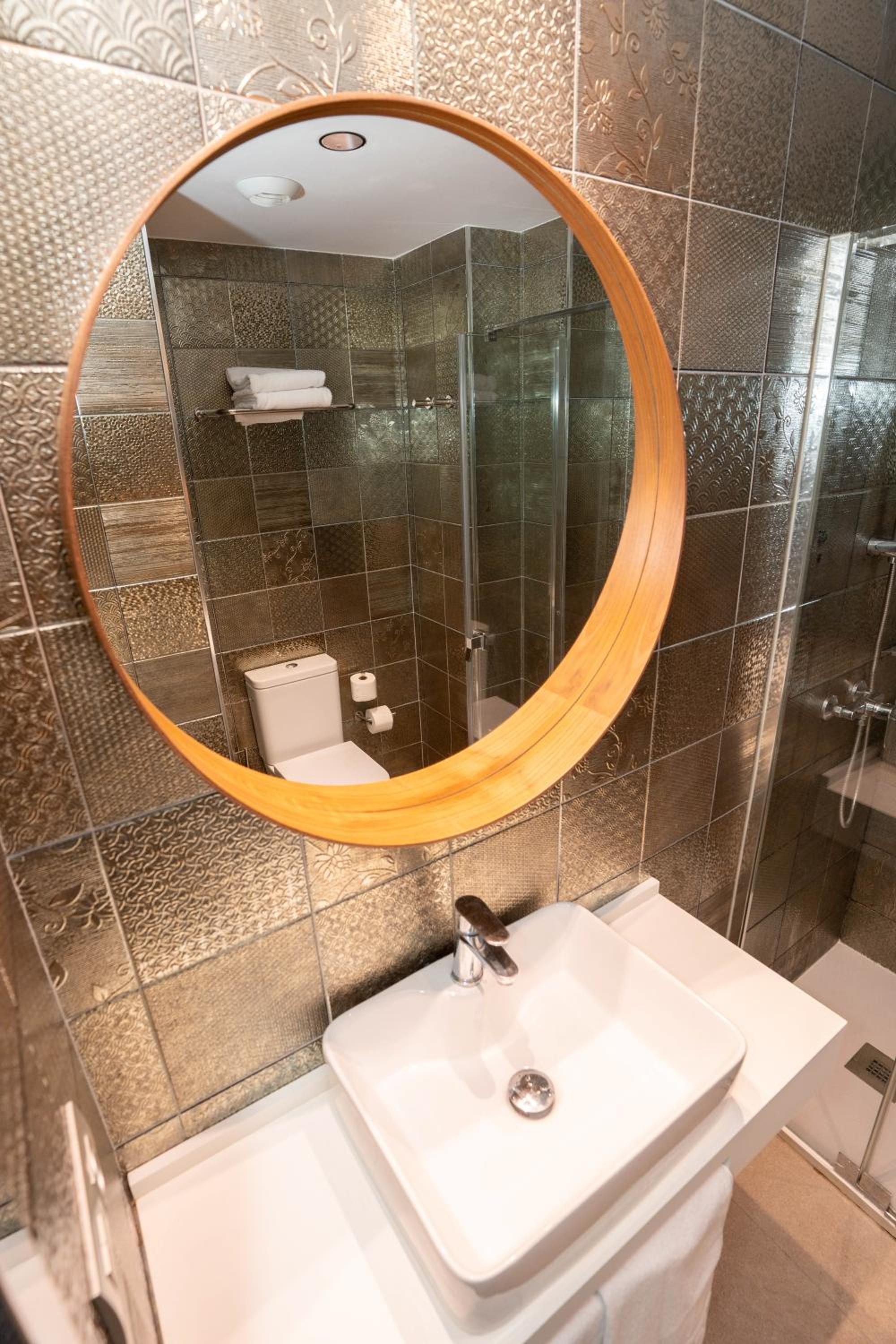 Standard Apartment - Photo 7
