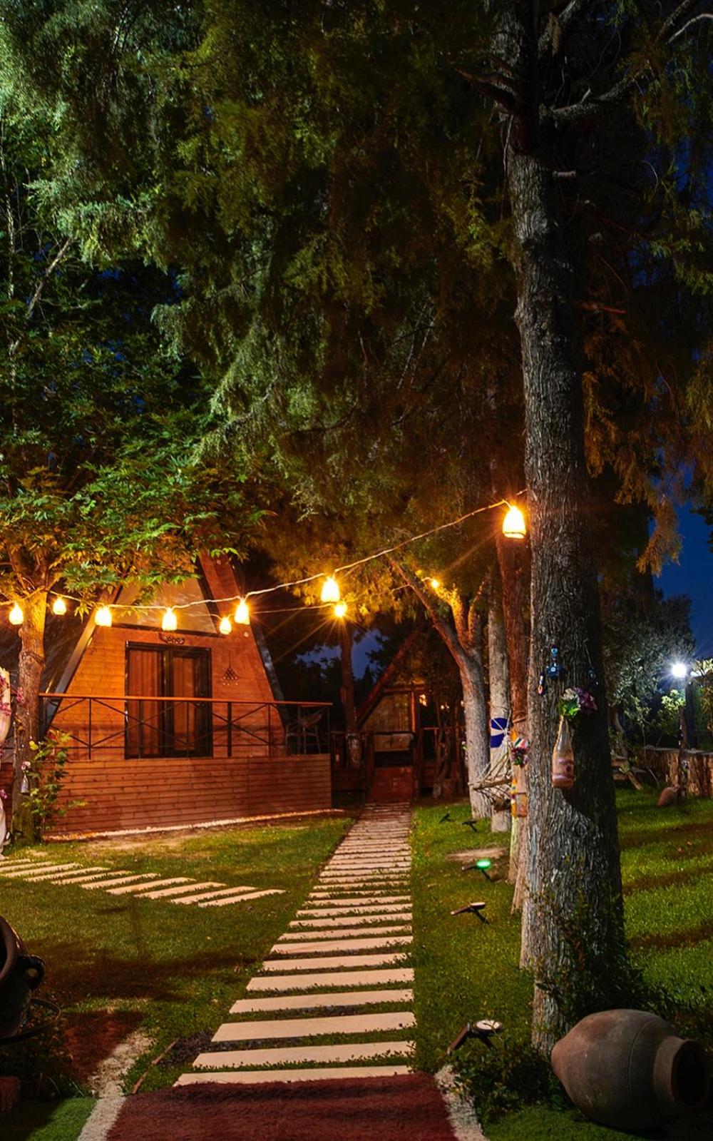 Deluxe Bungalow with Garden View - Photo 10