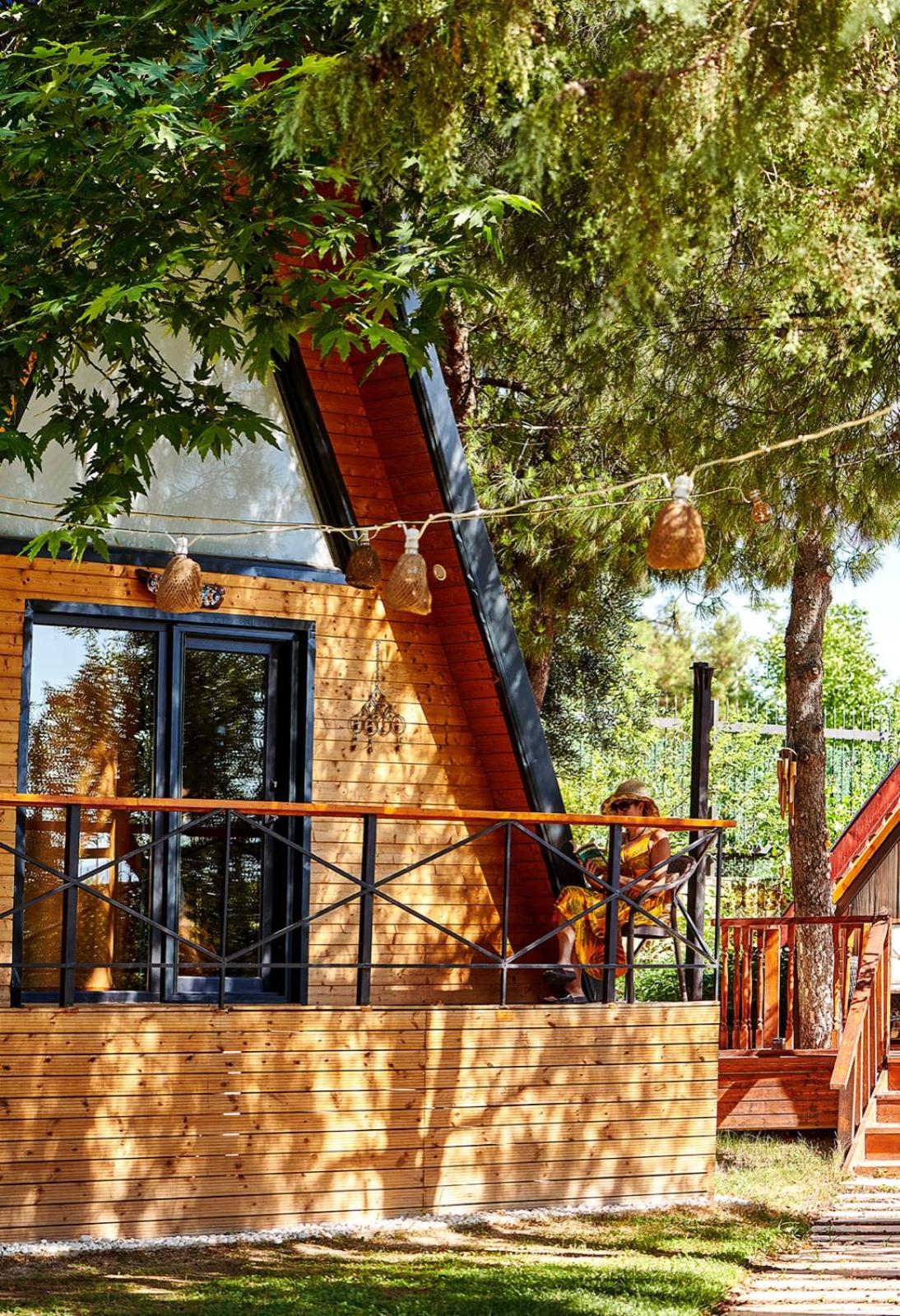 Deluxe Bungalow with Garden View - Photo 14