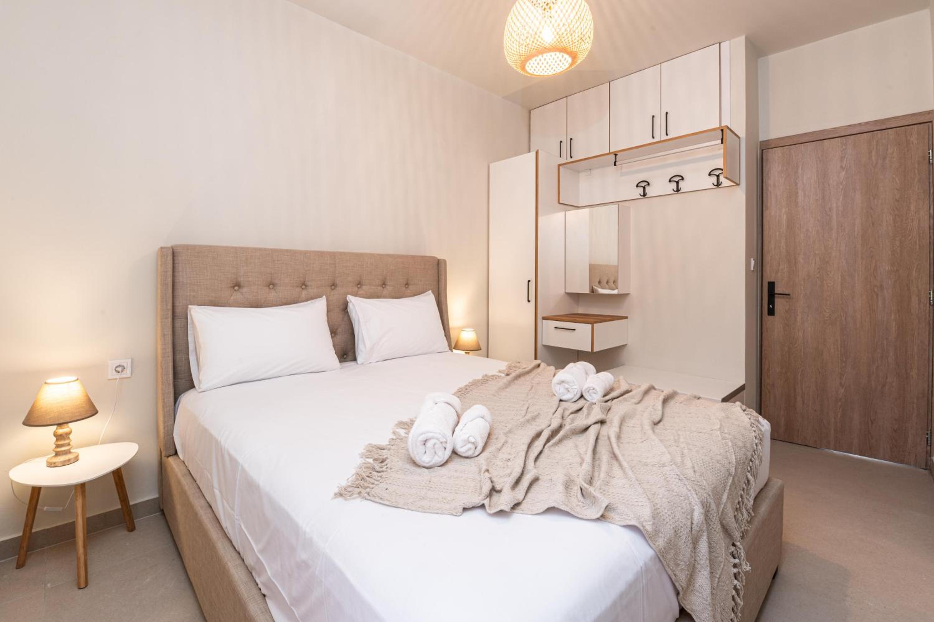 One-Bedroom Apartment (1st Floor)