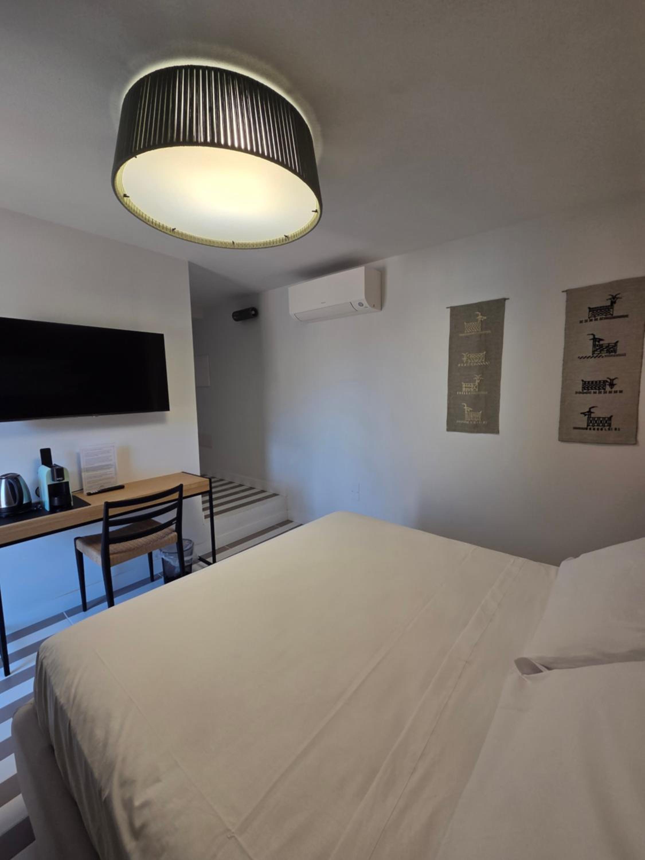 Standard Double Room - Photo 3