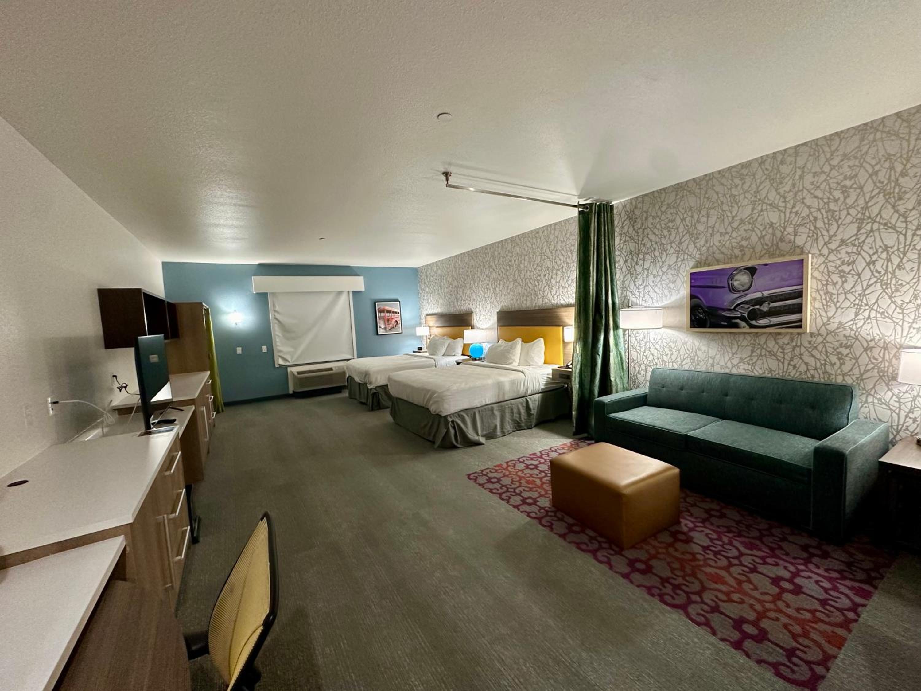 Queen Studio with Two Queen Beds - Mobility and Hearing Access/Non-Smoking - Photo 1