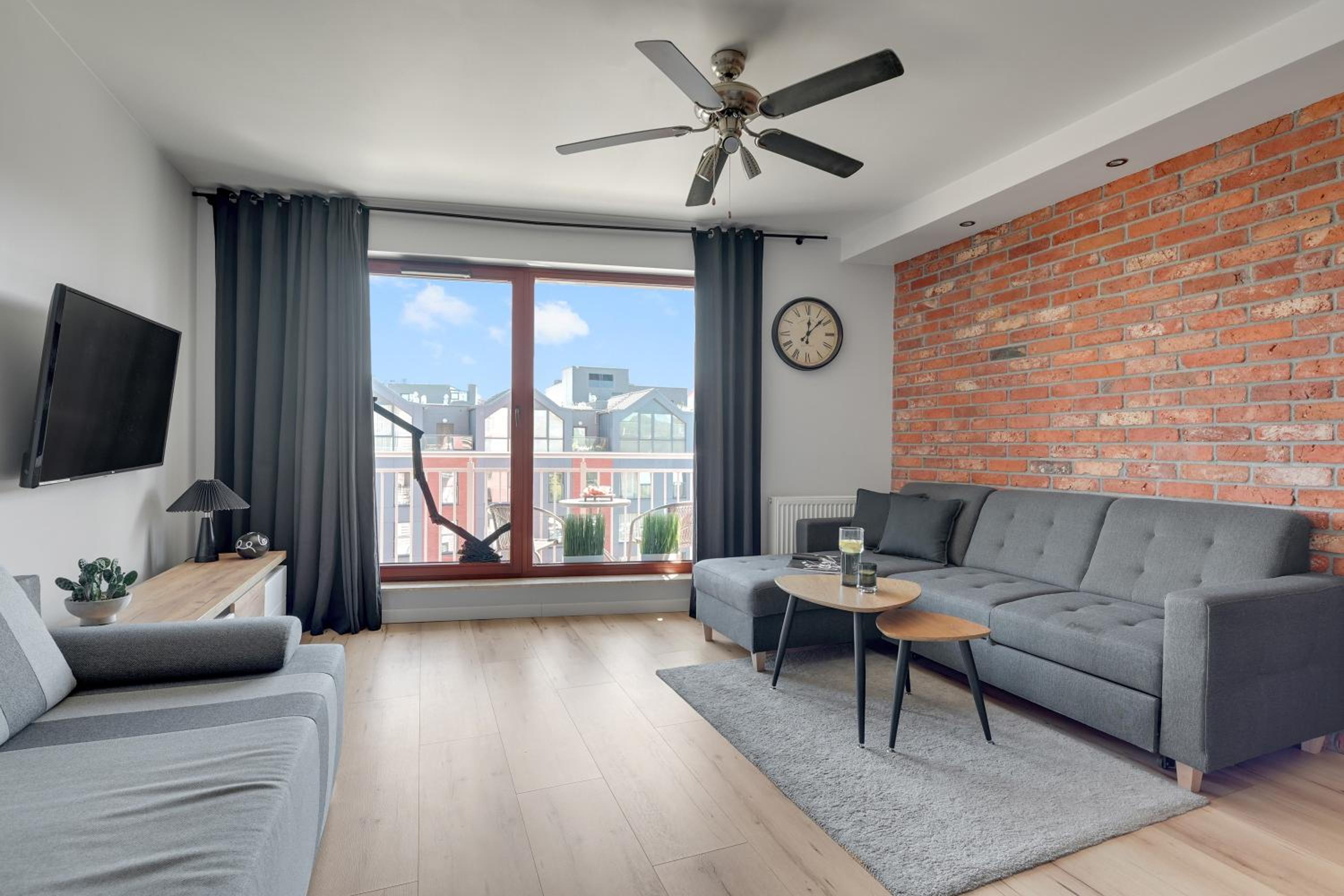 One-Bedroom Deluxe Apartment