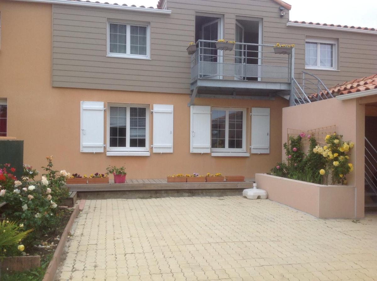Apartment - Photo 36