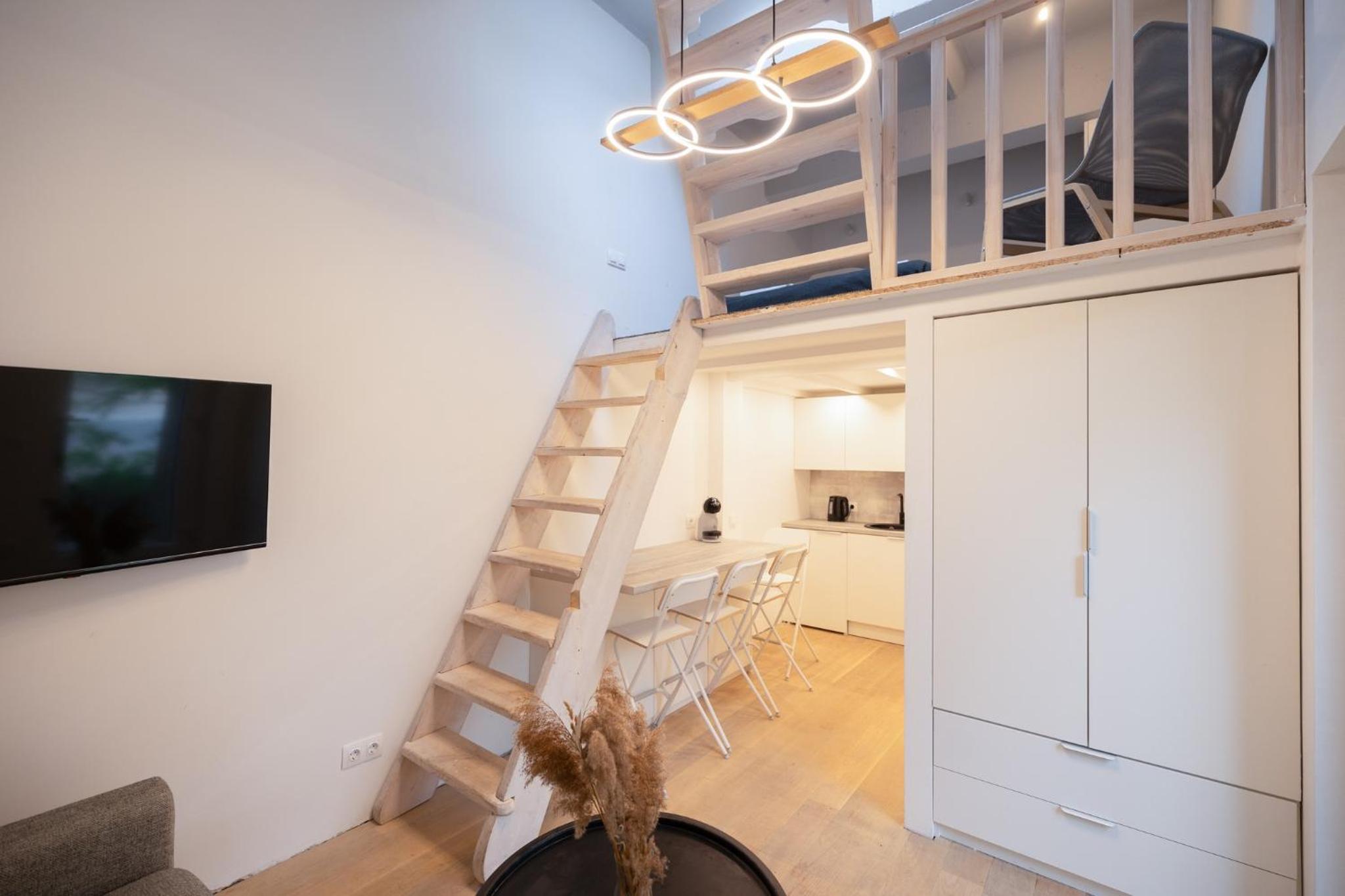 Studio - Split Level photo 3