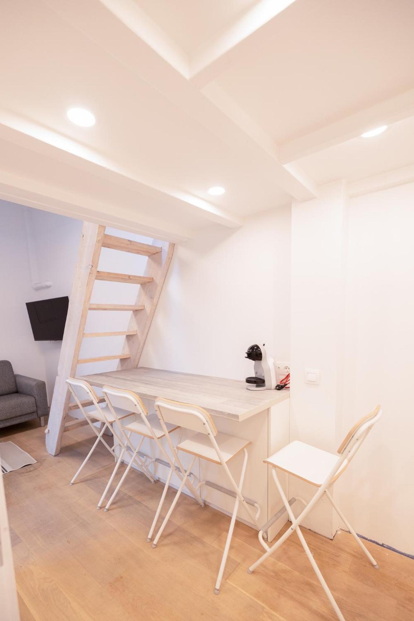Studio - Split Level photo 1