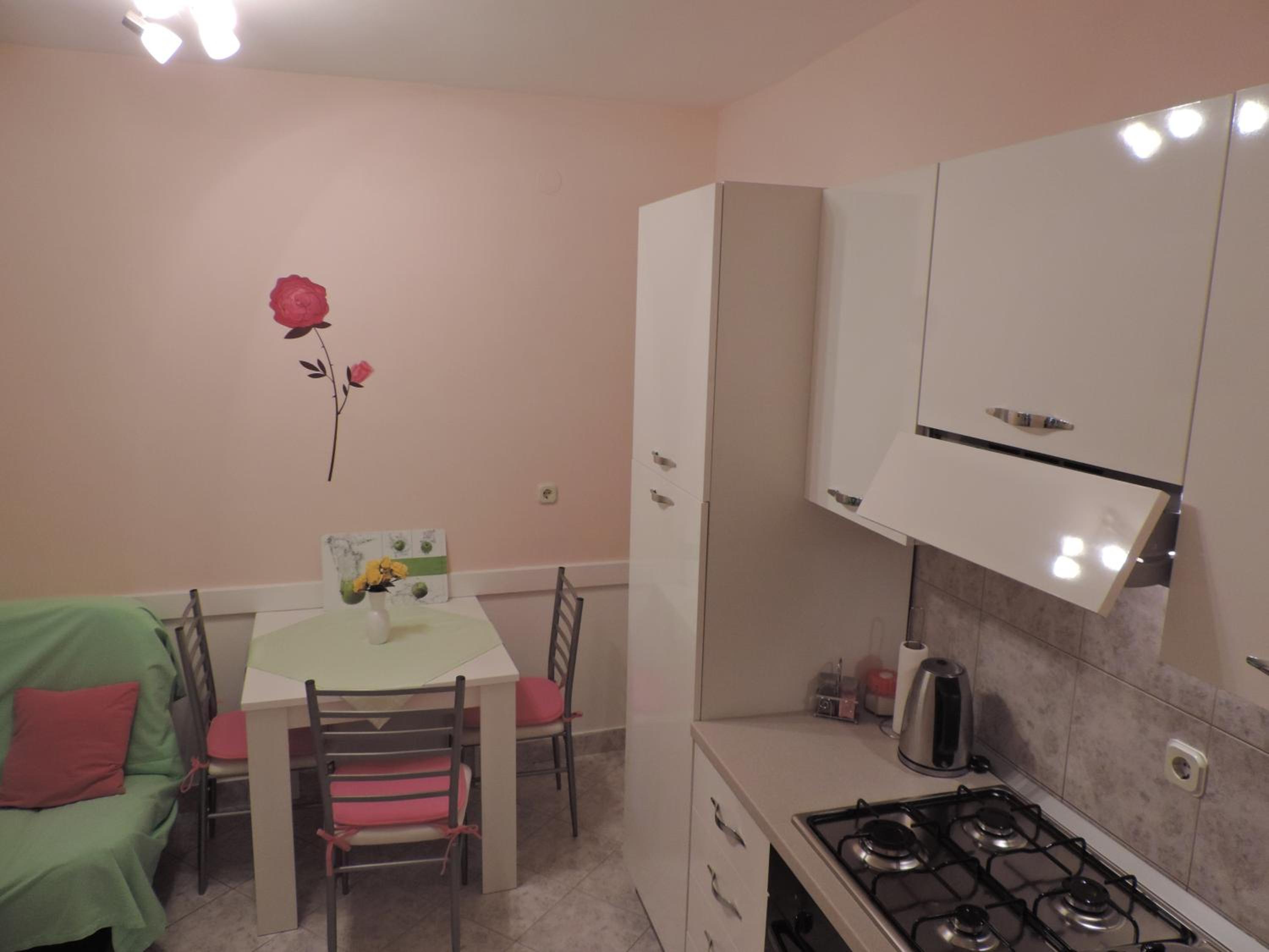 One-Bedroom Apartment with Patio - Photo 6