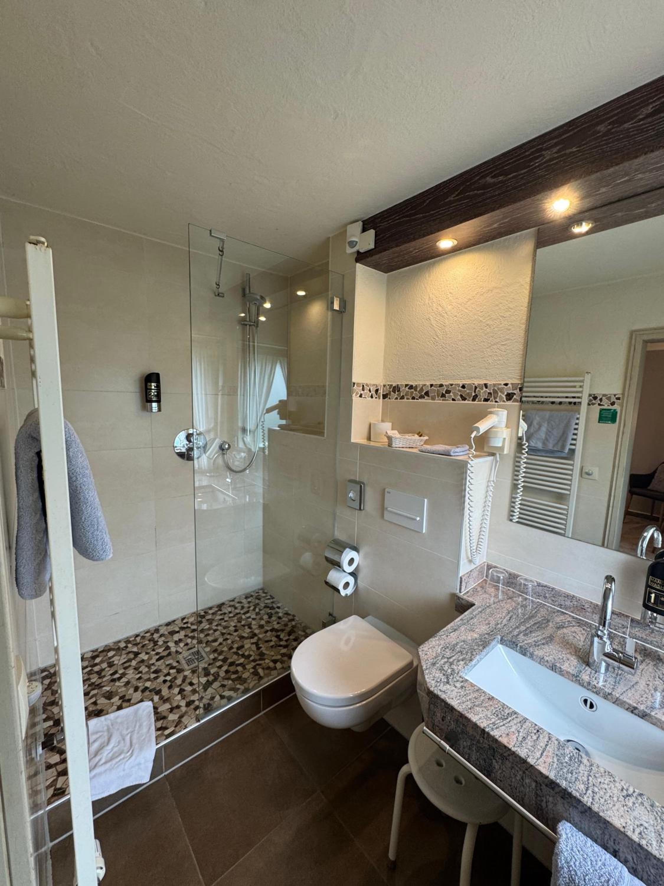 Standard Double Room photo 2