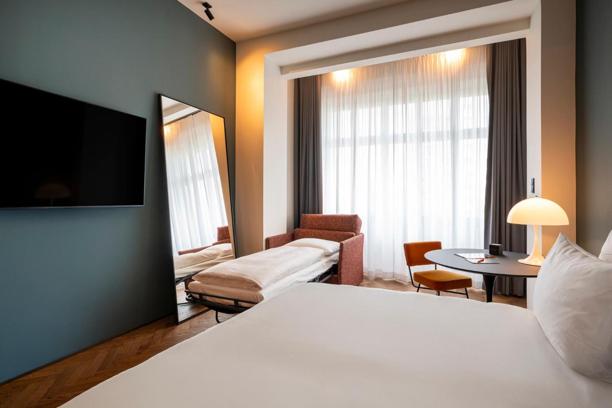 Superior King Room photo 2
