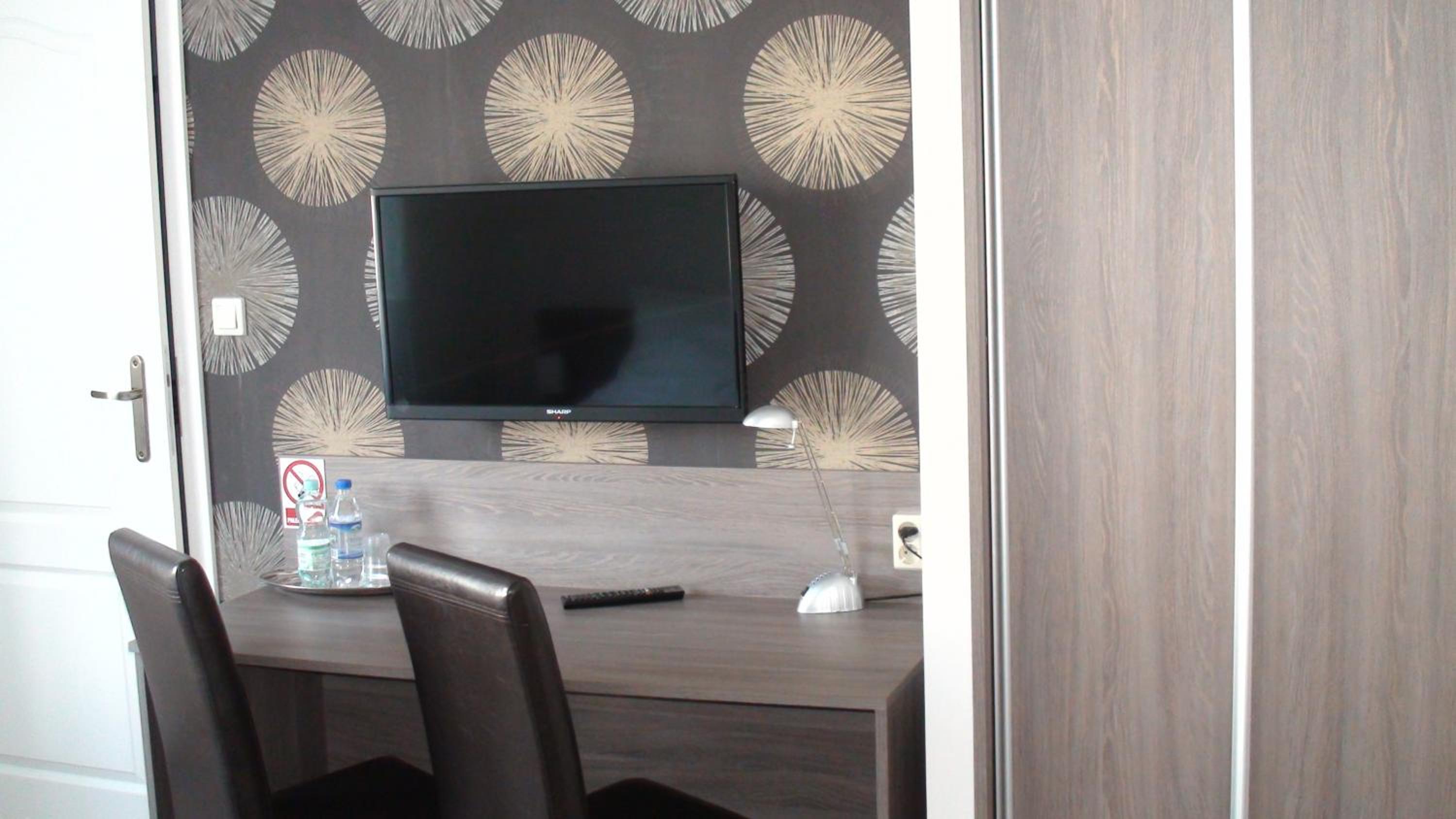 Double Room with Private Bathroom photo 1