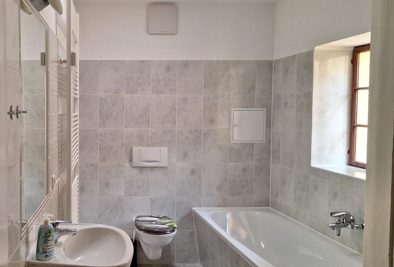 Three-Bedroom Suite photo 3