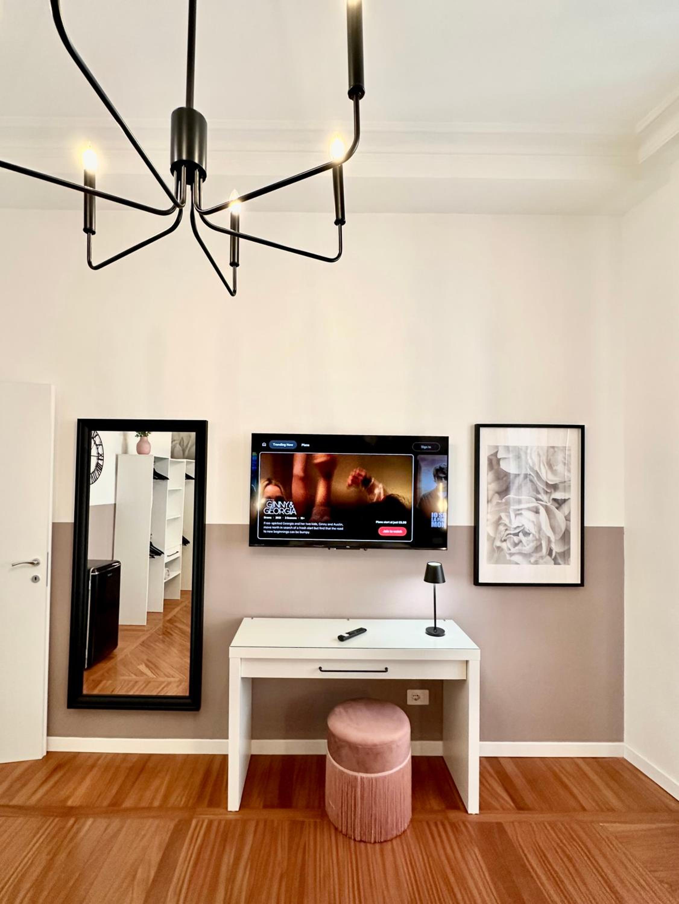 Deluxe Queen Room