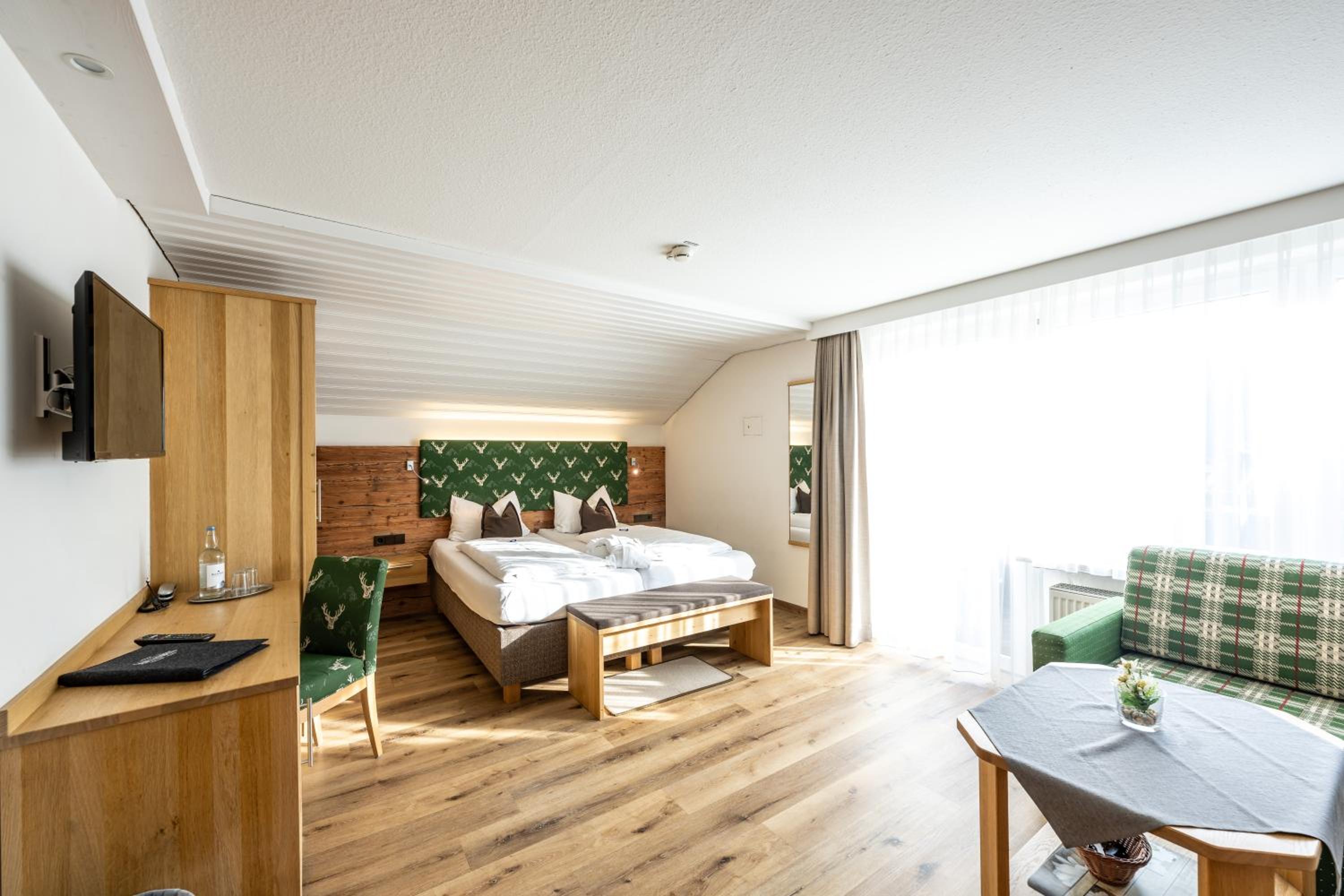 Large Double Room photo 1