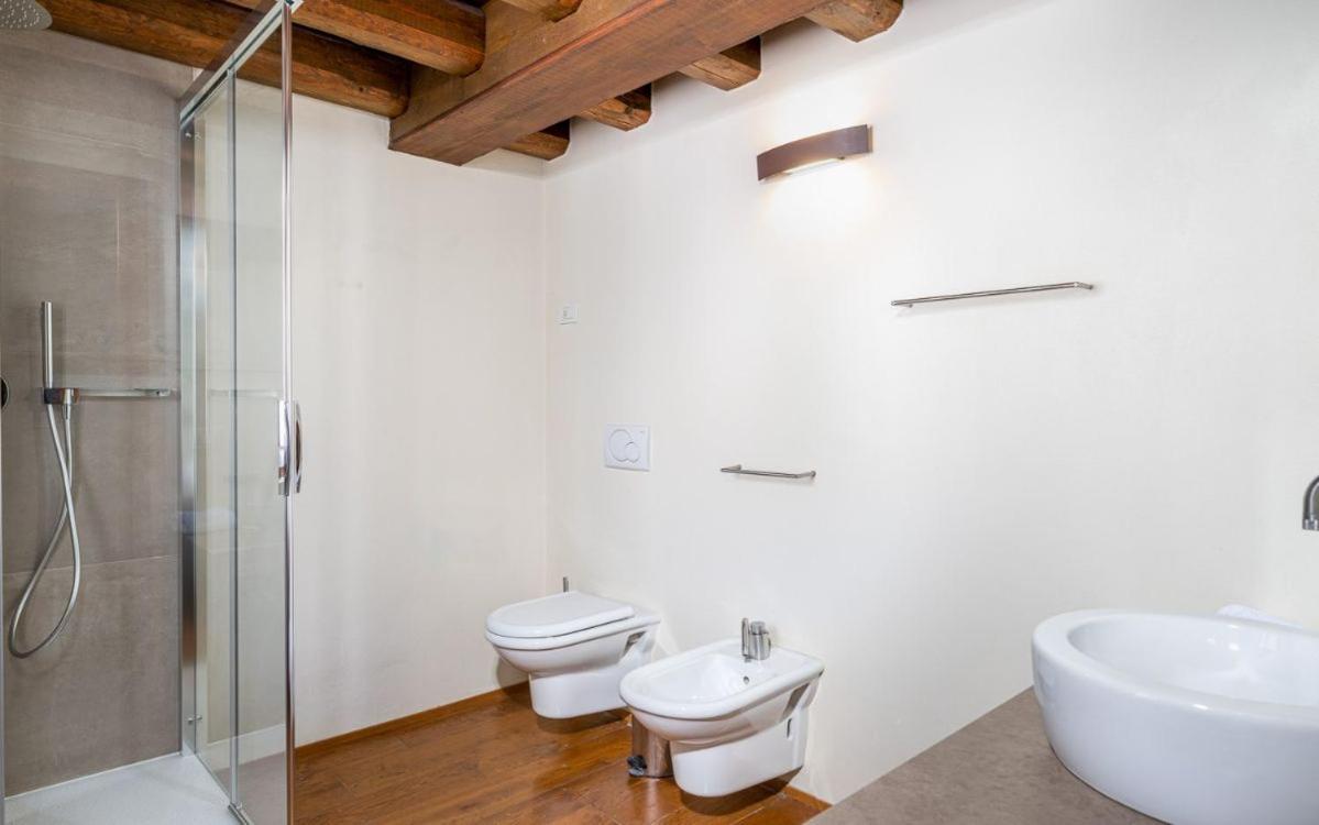 Standard Double Room - Photo 5