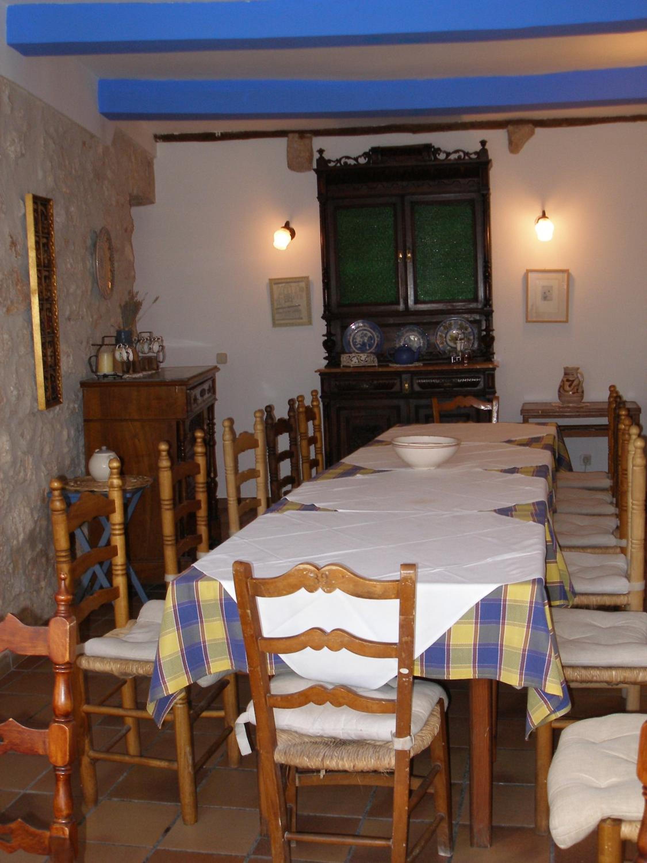 Seven-Bedroom Villa photo 2