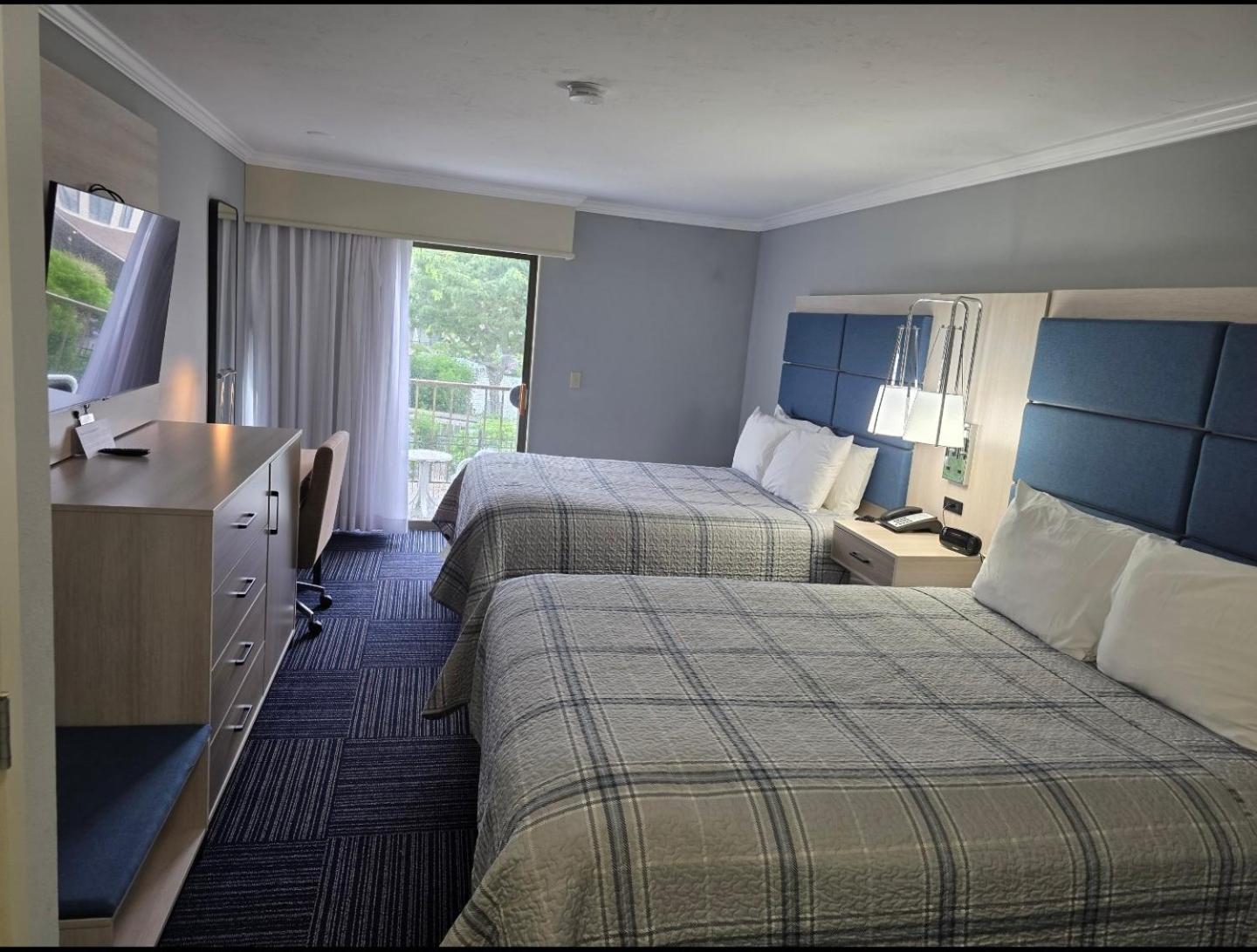 Deluxe Queen Room with Two Queen Beds and Balcony - Stair Access Only/Second Floor/Non-Smoking - Photo 1