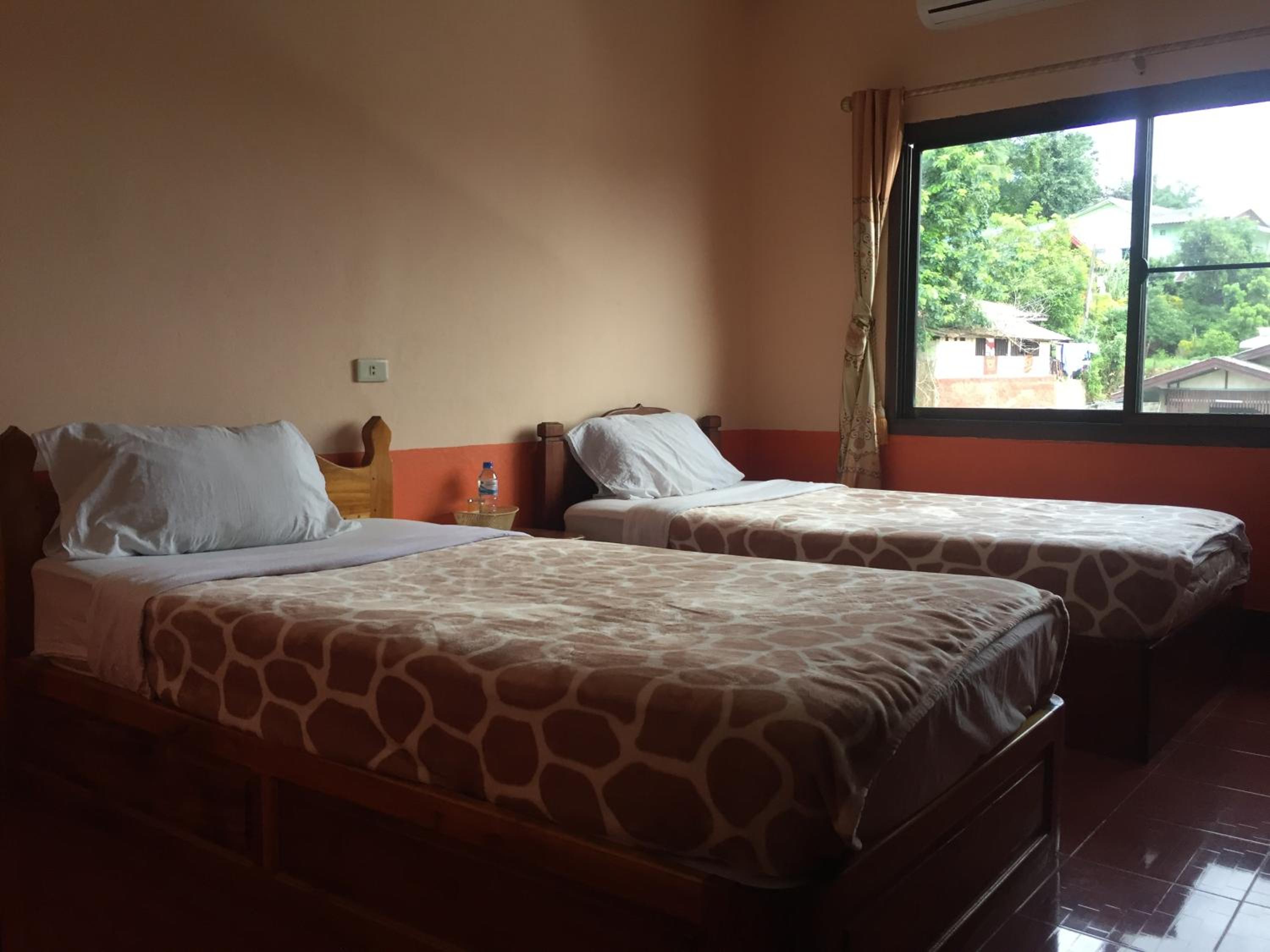 Deluxe Double or Twin Room photo 2