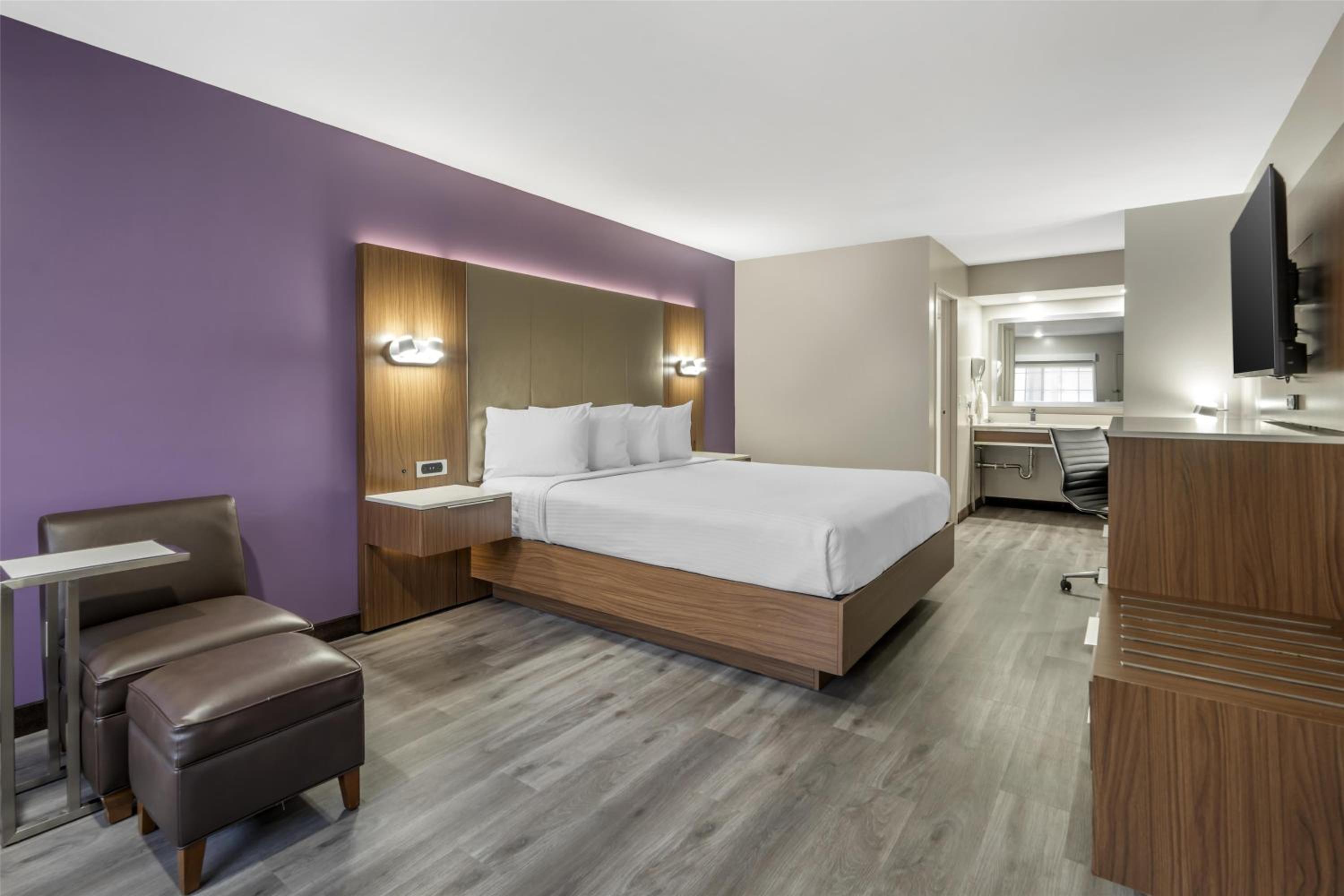 King Room - Upper Floor/Non-Smoking photo 1