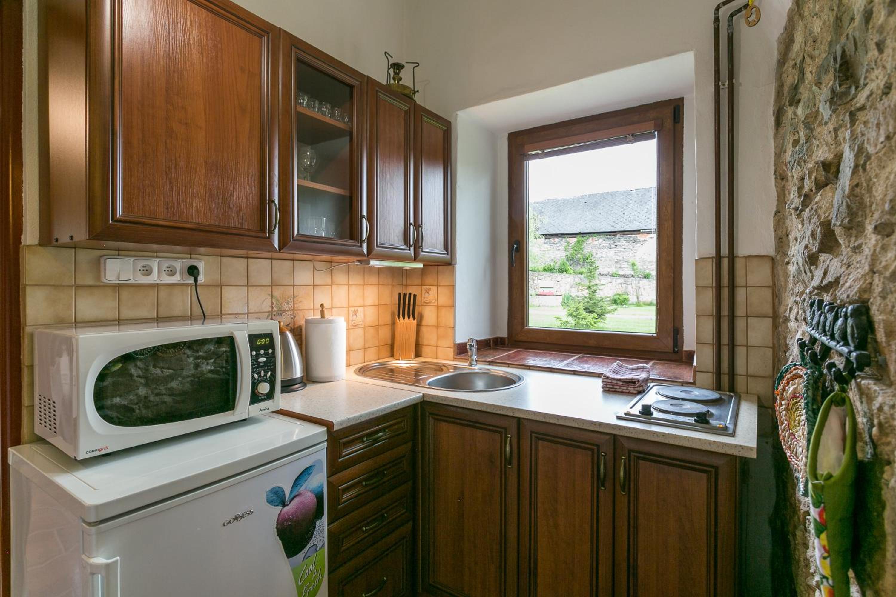 Two-Bedroom Apartment with Balcony - Photo 12