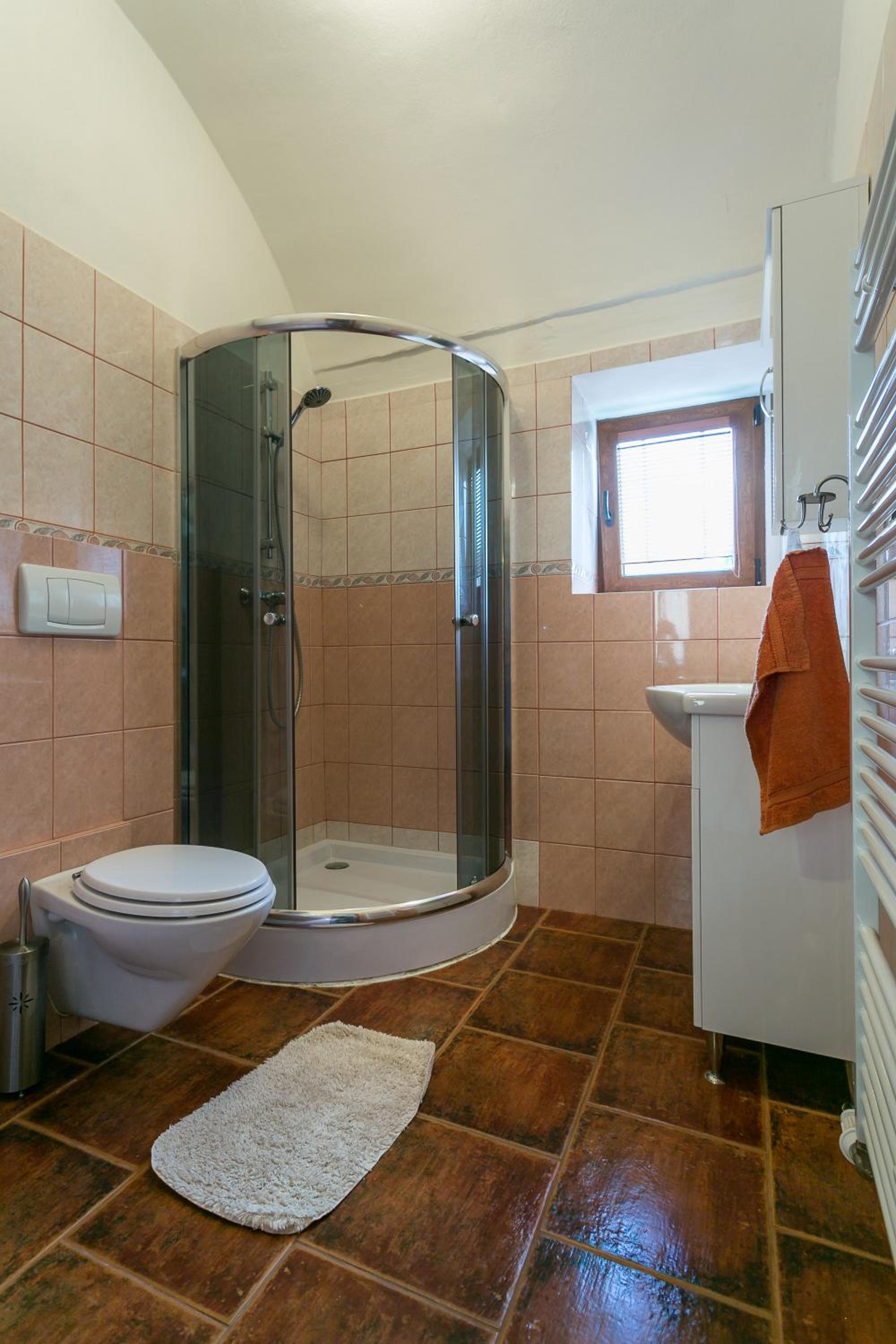 Two-Bedroom Apartment with Balcony - Photo 13