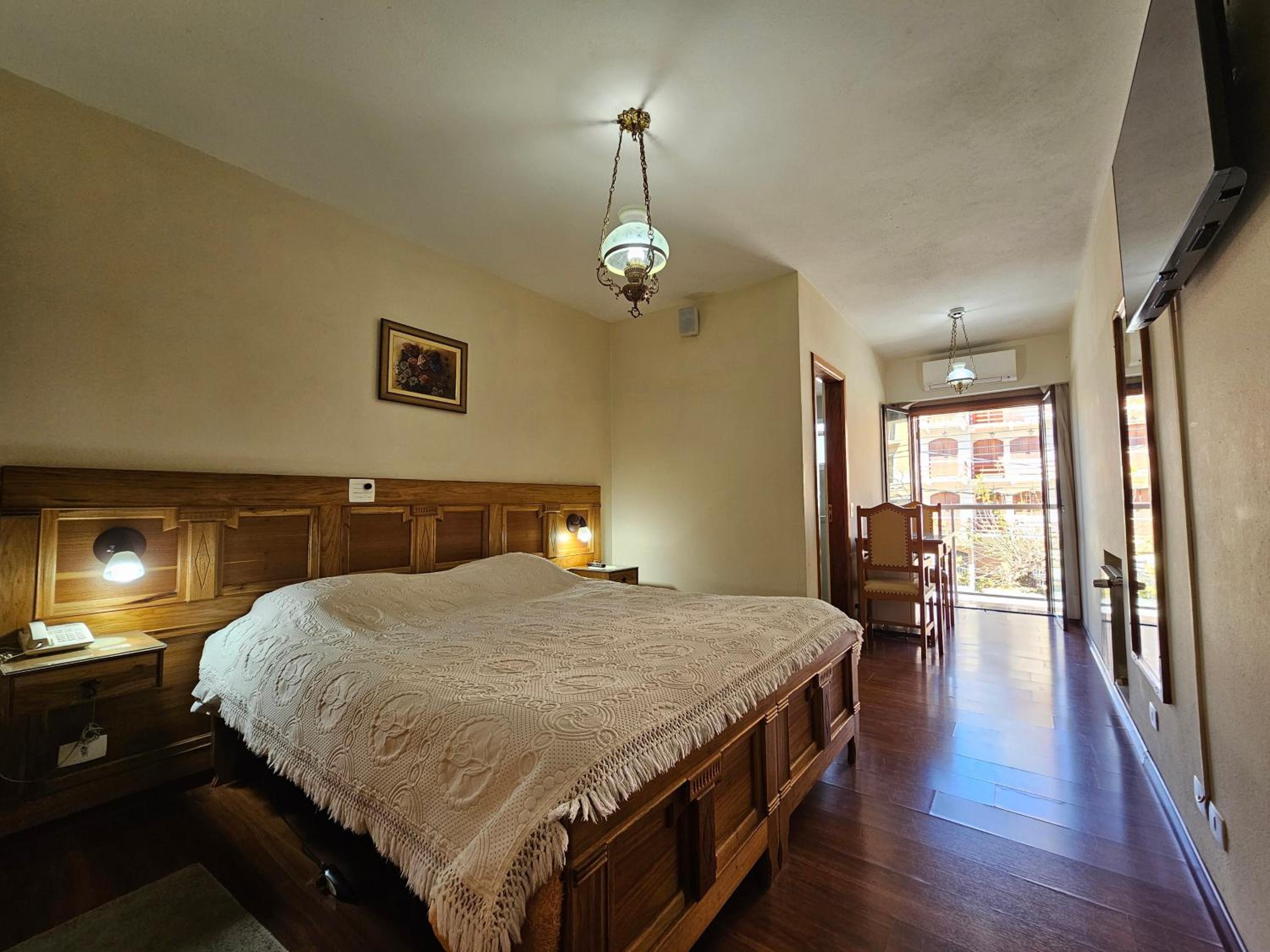 Deluxe Queen Room