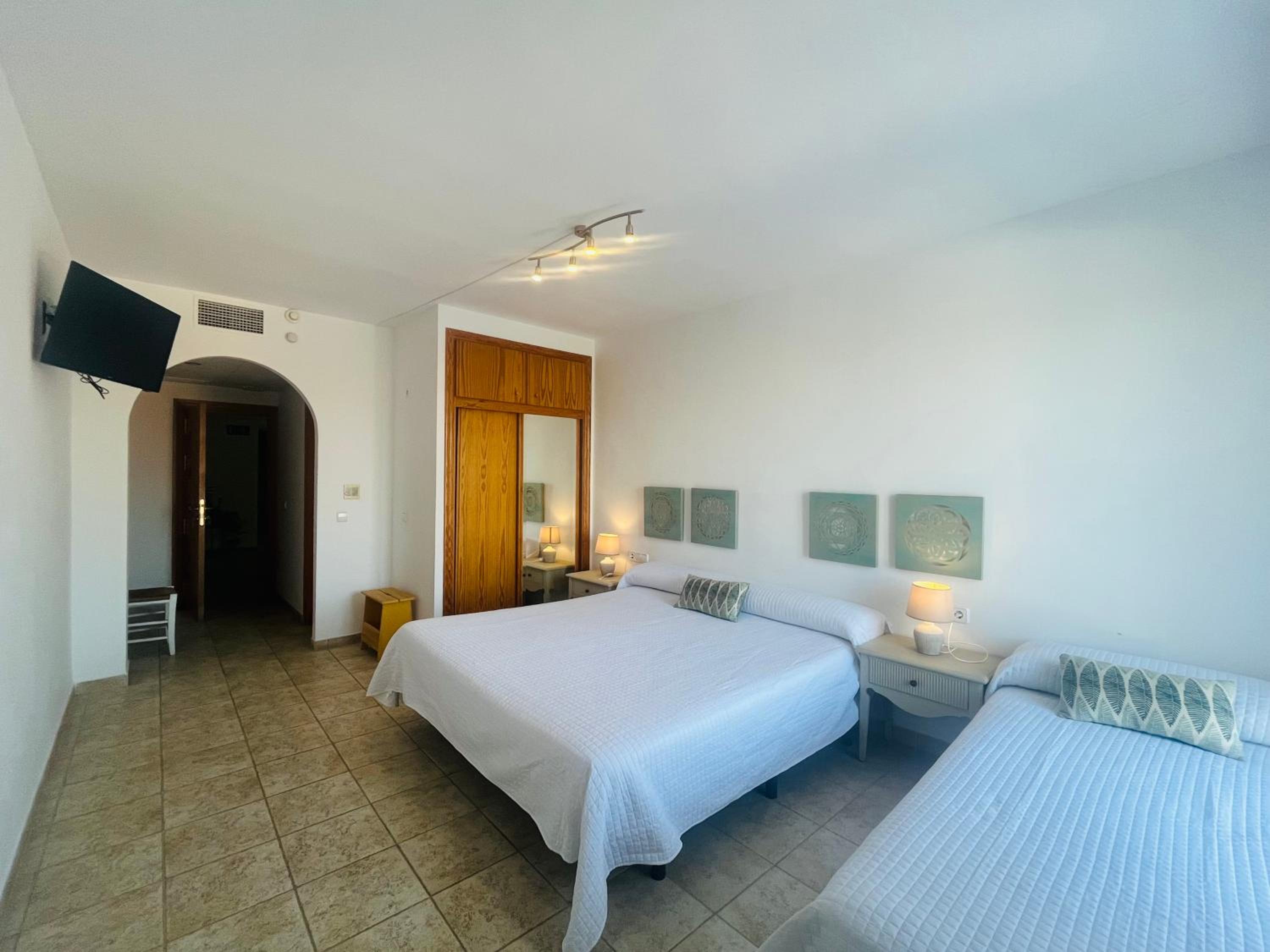 Standard Triple Room photo 2