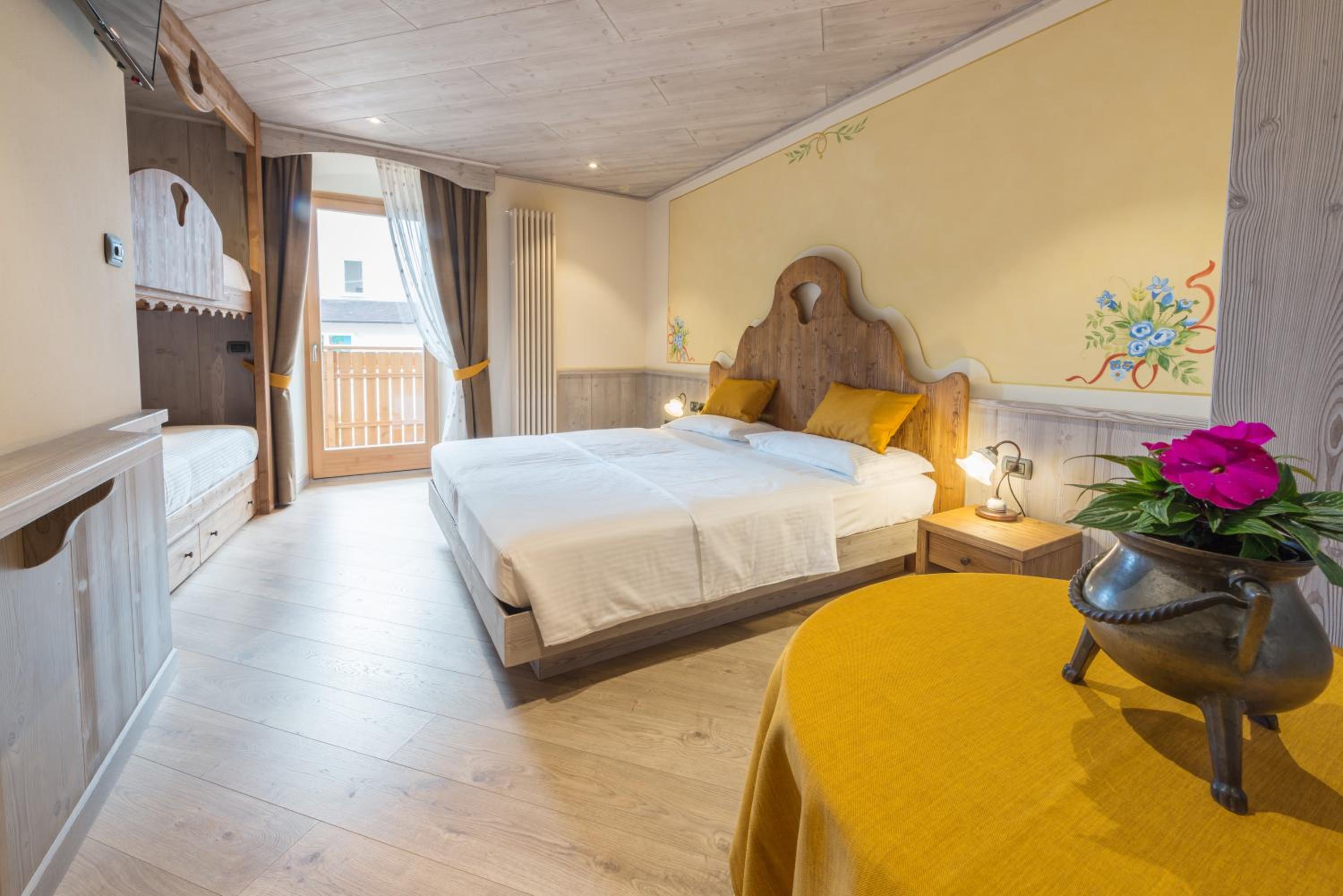 Quadruple Room - Photo 1
