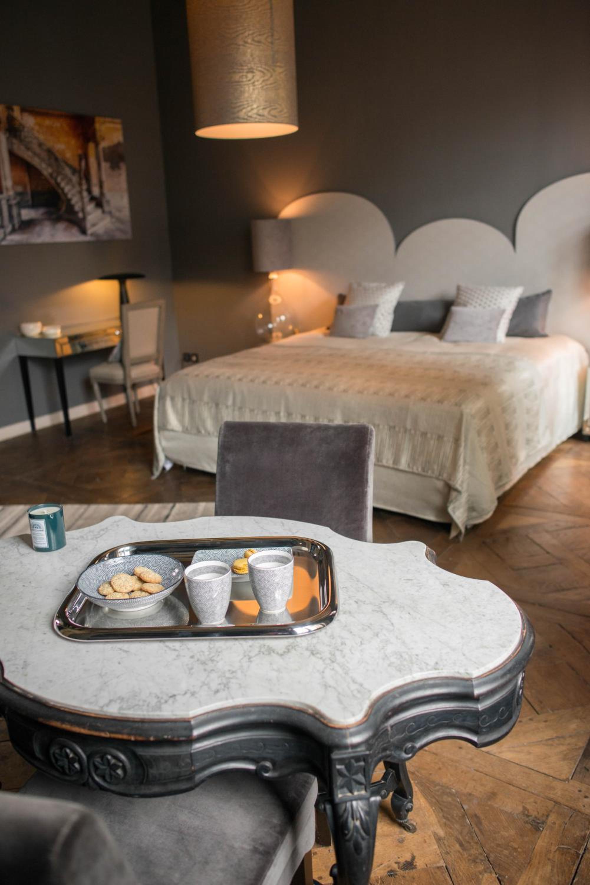 Deluxe King Room photo 2