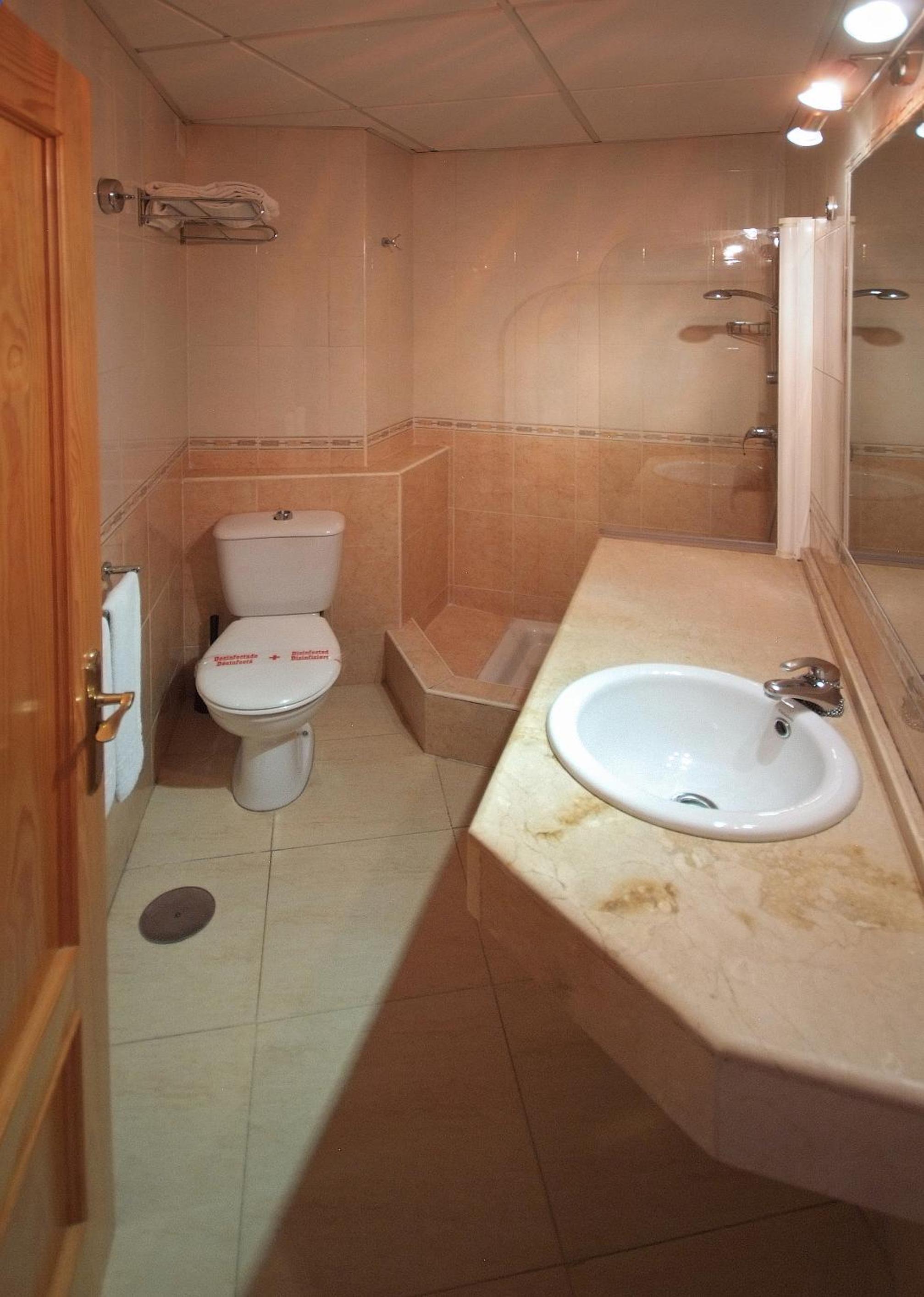Apartment (4 Adults) - Photo 3