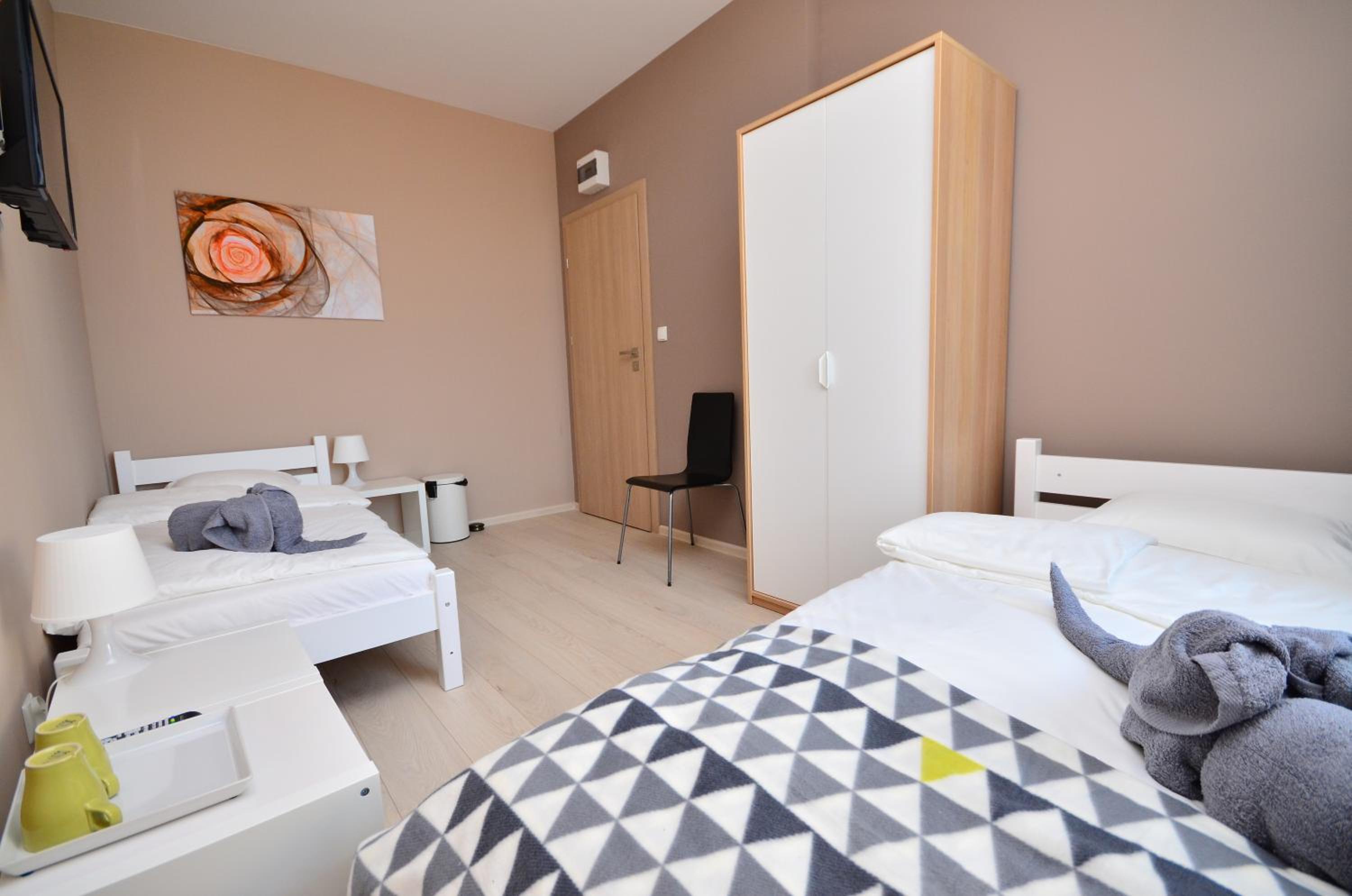 Standard Twin Room with Shared Bathroom photo 1