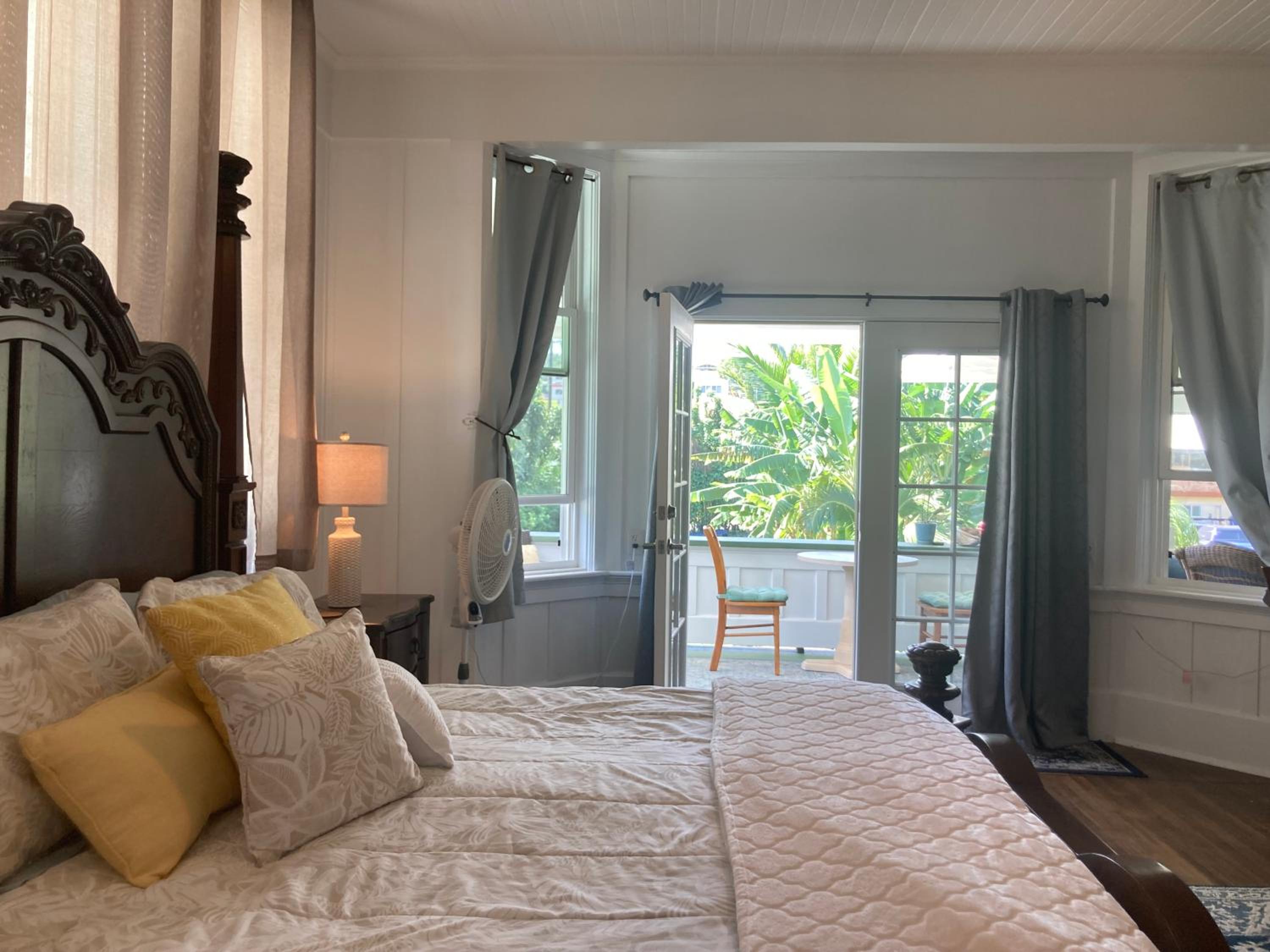 King Room with Garden View