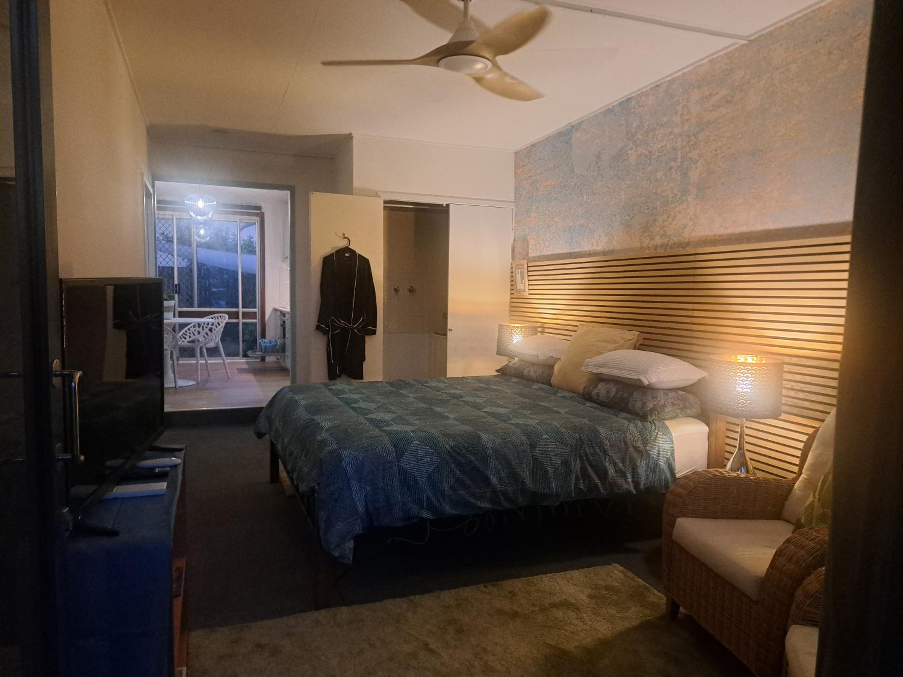 Studio Apartment with King Bed