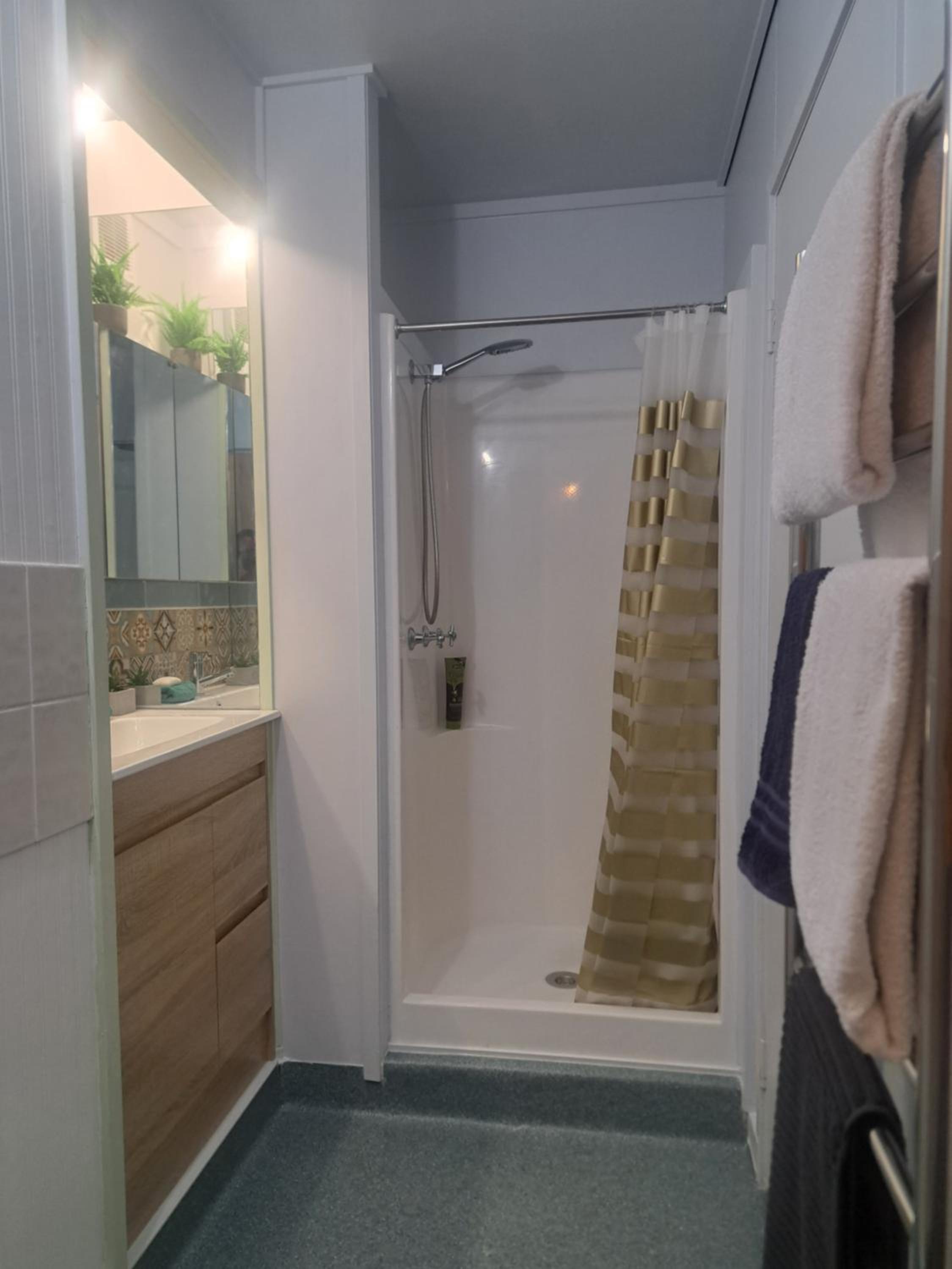Studio Apartment with King Bed
