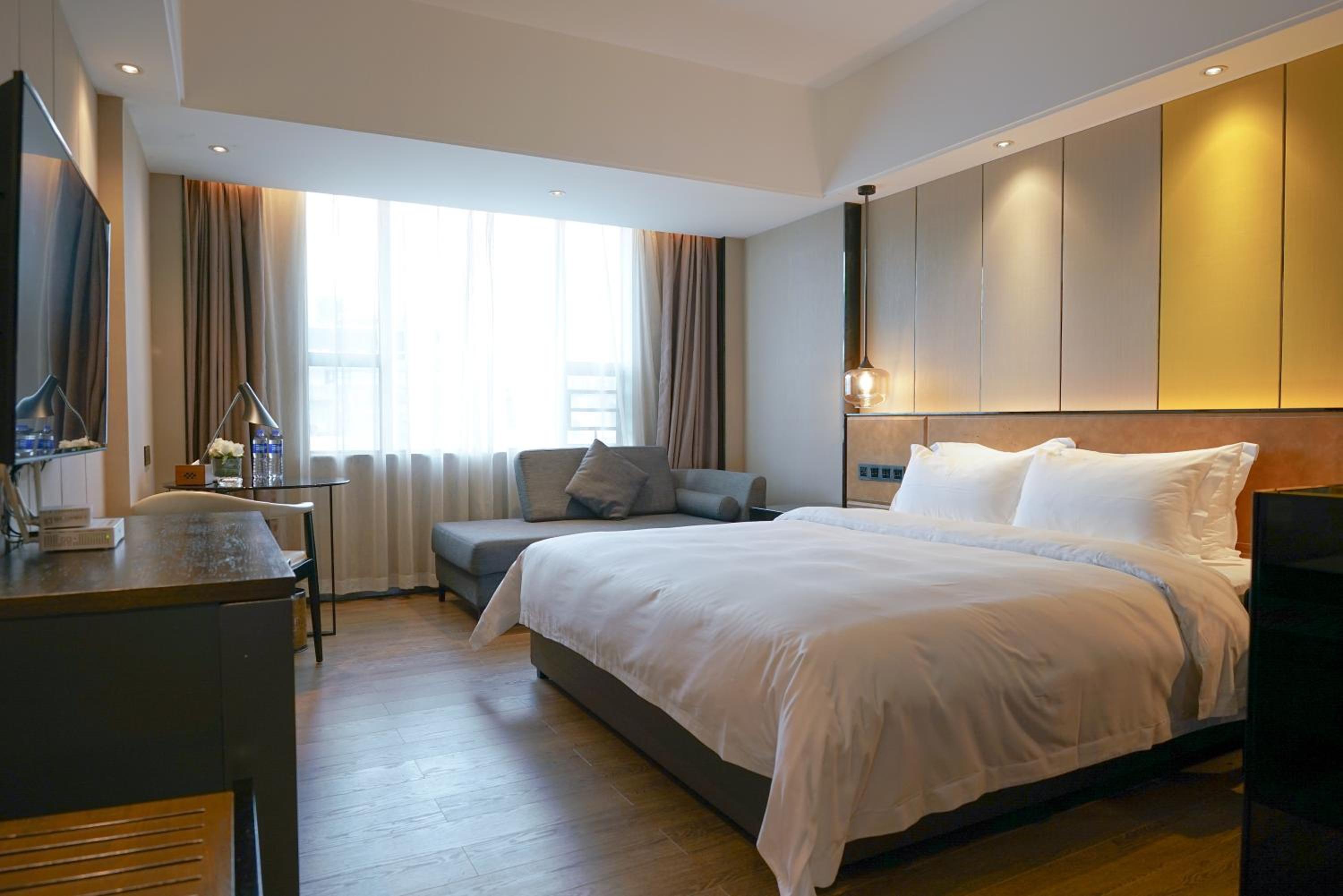 Deluxe Queen Room photo 3