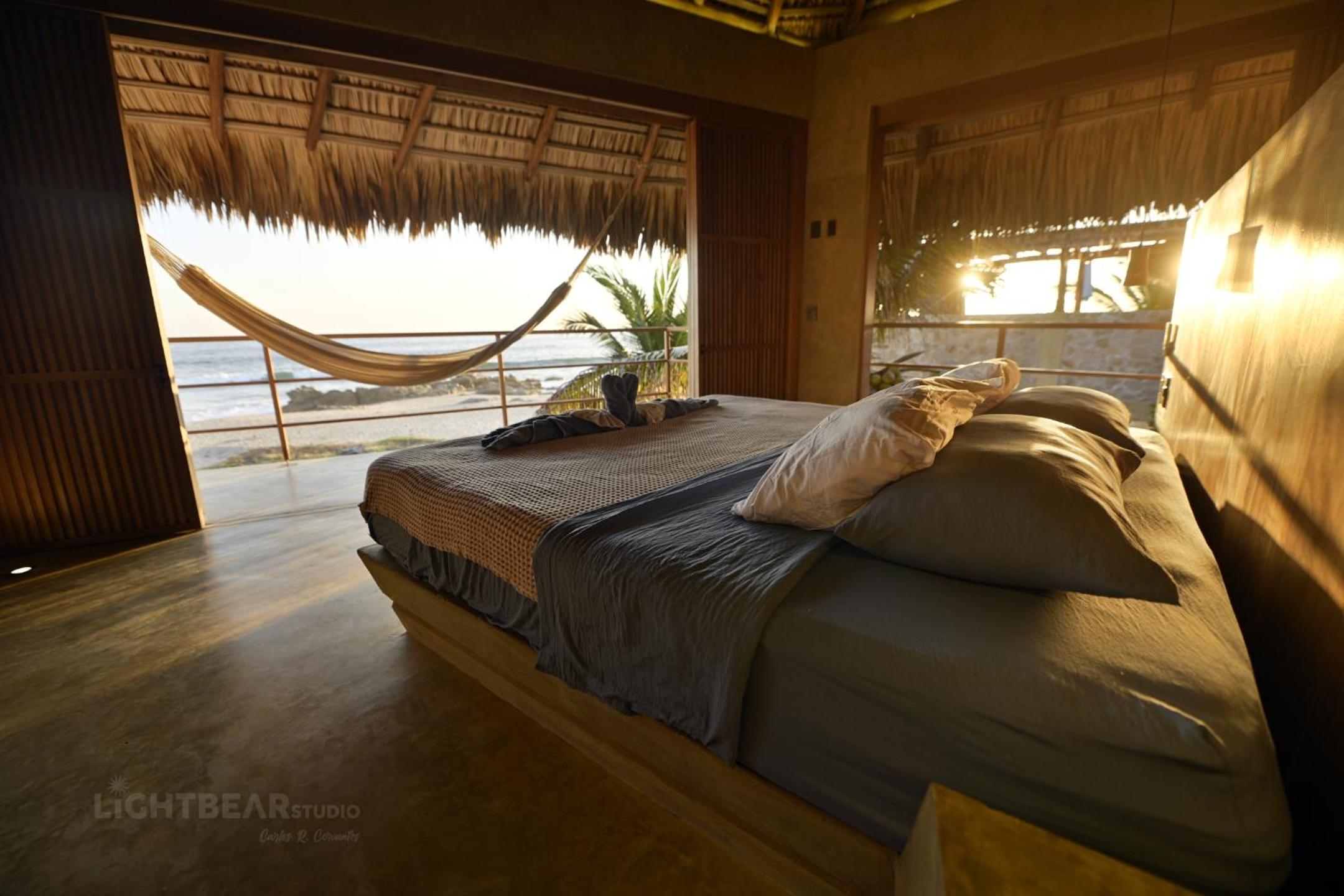 Villa with Sea View - Photo 22